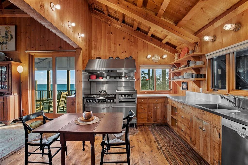 1635 Isabella Beach Road, Fishers Island, NY 06390