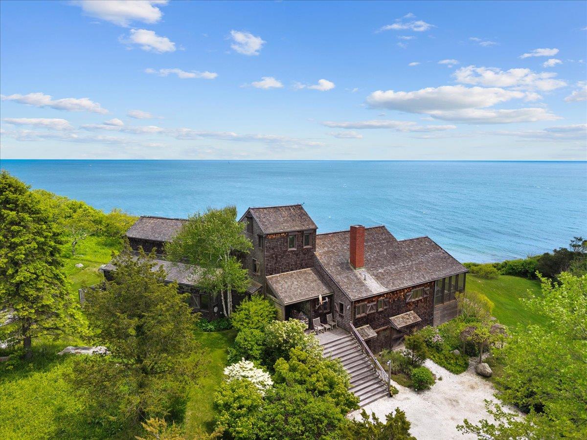 1635 Isabella Beach Road, Fishers Island, NY 06390