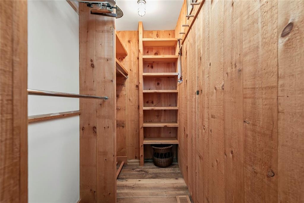 1635 Isabella Beach Road, Fishers Island, NY 06390