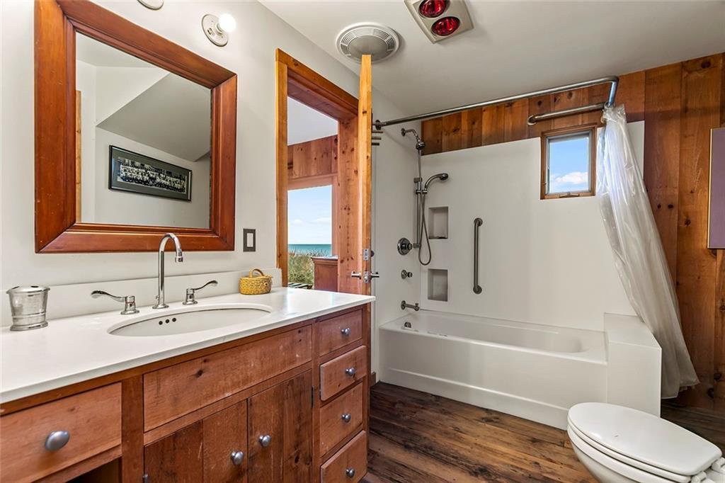 1635 Isabella Beach Road, Fishers Island, NY 06390