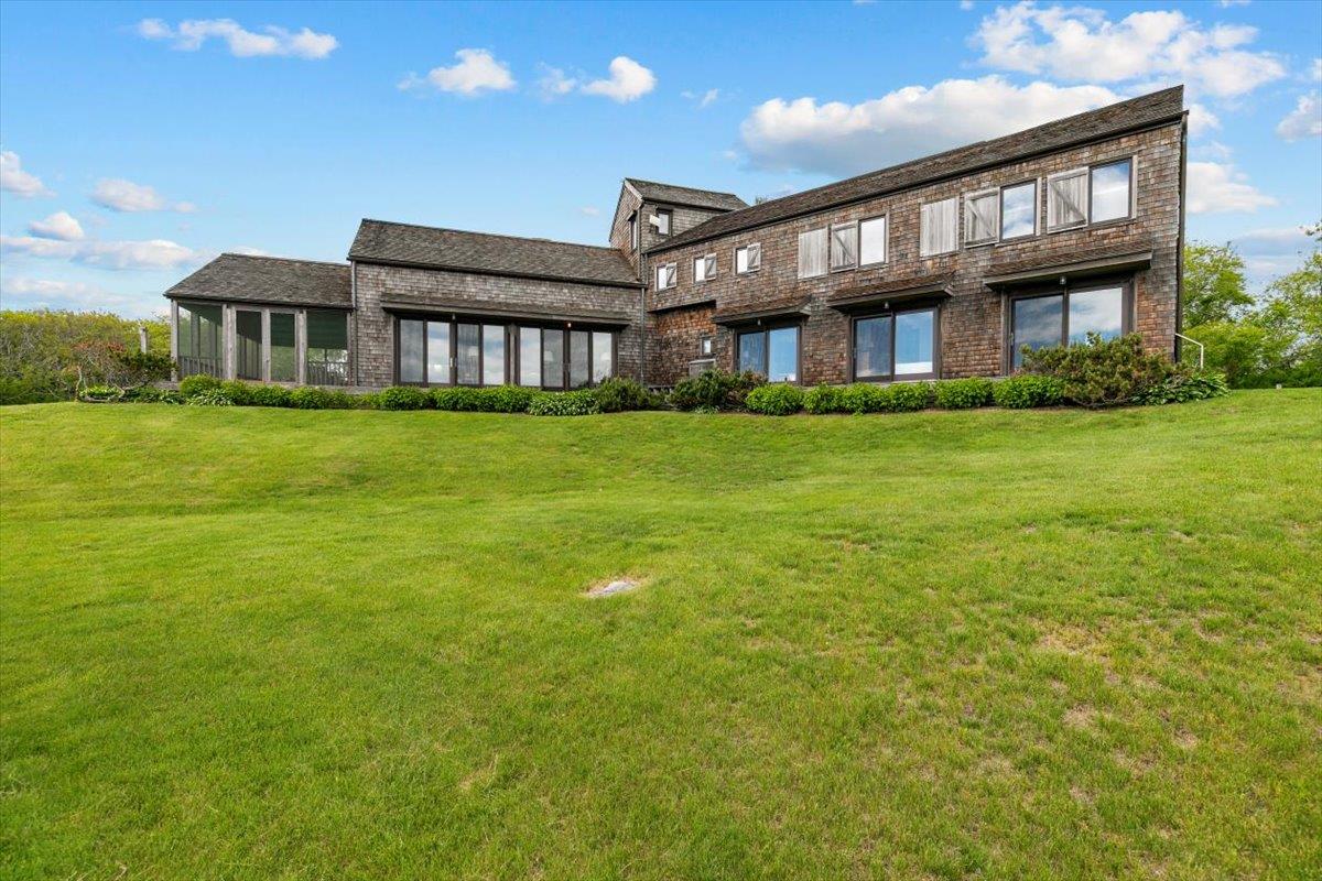 1635 Isabella Beach Road, Fishers Island, NY 06390