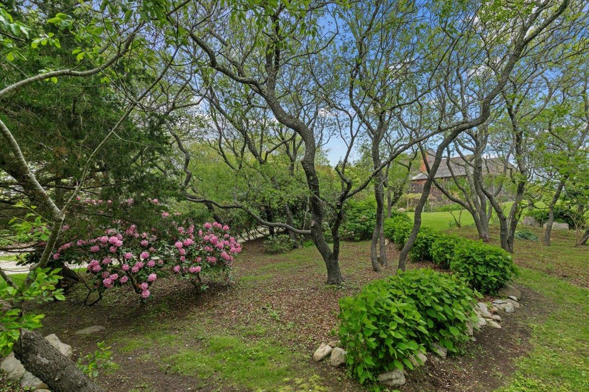 1635 Isabella Beach Road, Fishers Island, NY 06390