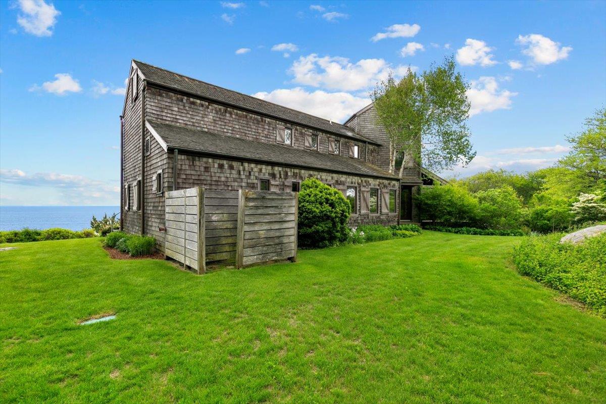 1635 Isabella Beach Road, Fishers Island, NY 06390