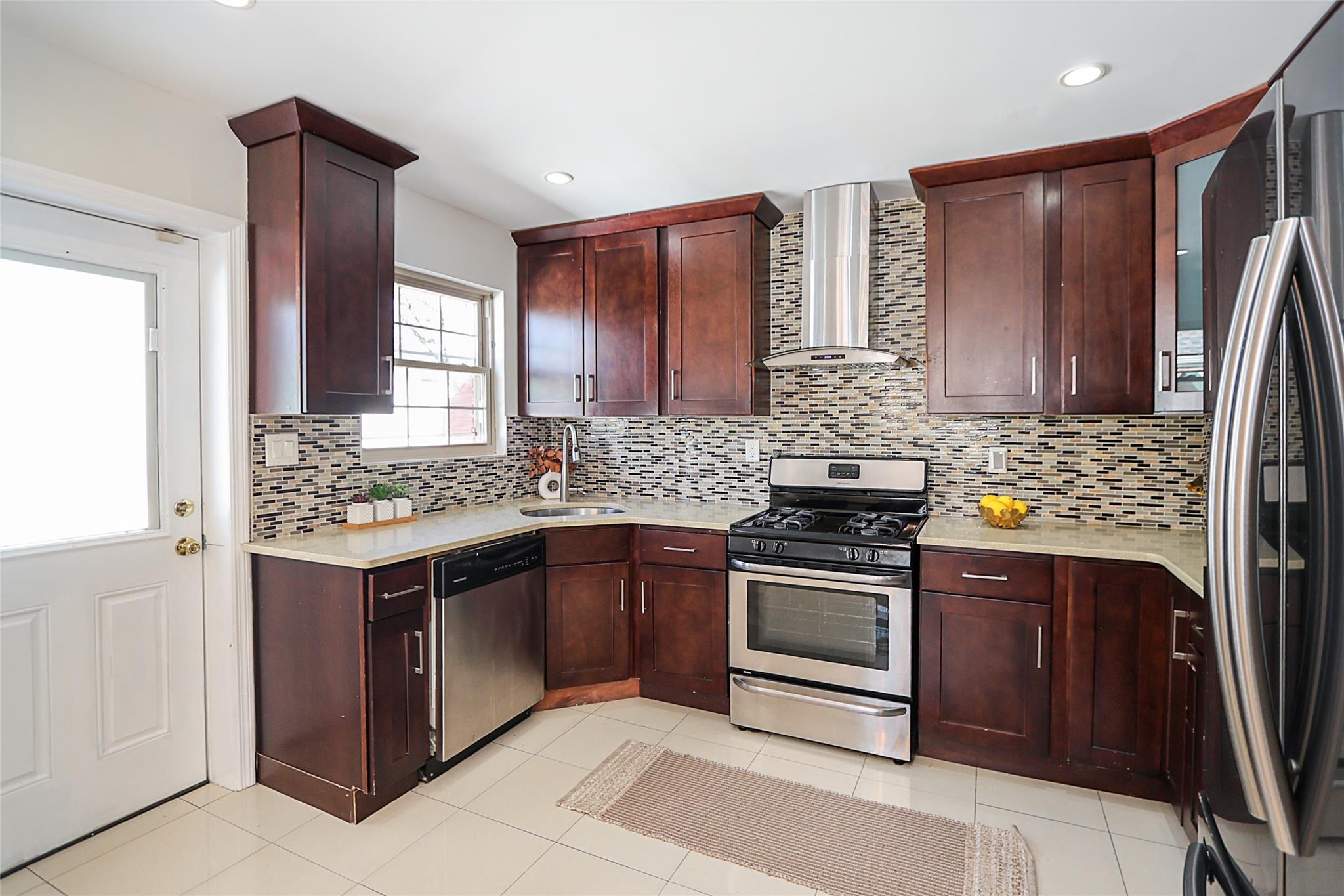 11259 Mayville Street, Saint Albans, NY 11412