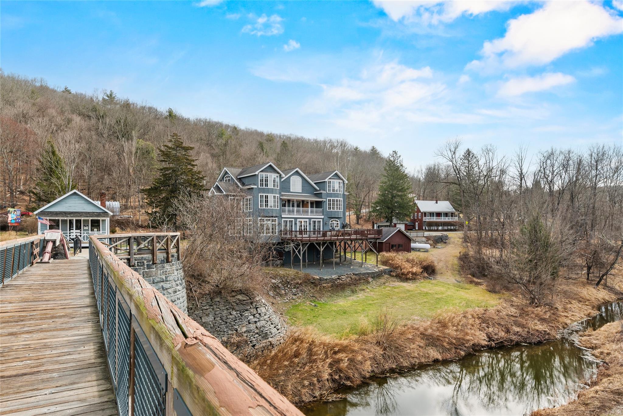 4223 NY State Route 97, Barryville, NY 12719