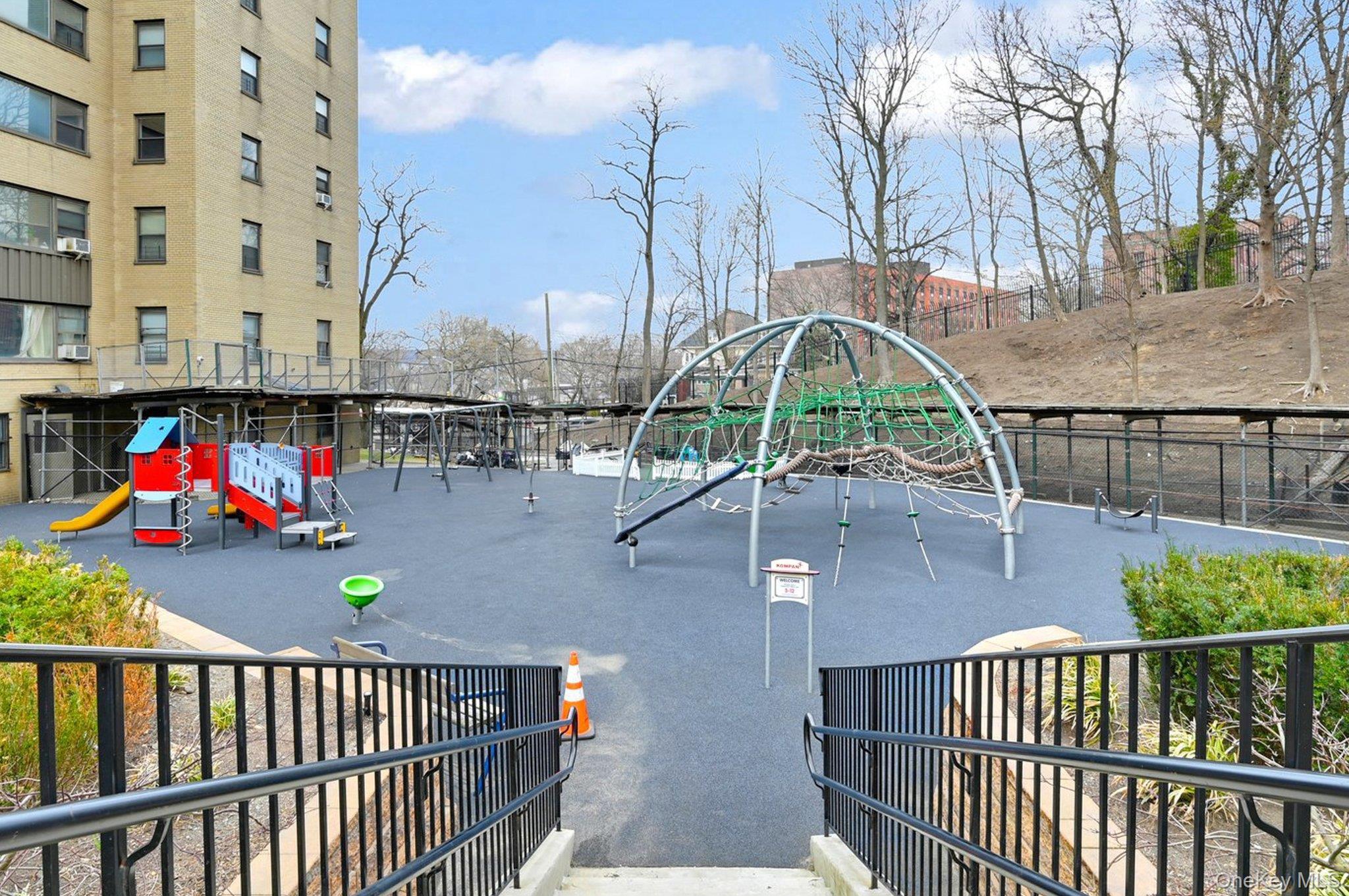 3 Fordham Hill Oval # 14F, Bronx, NY 10468