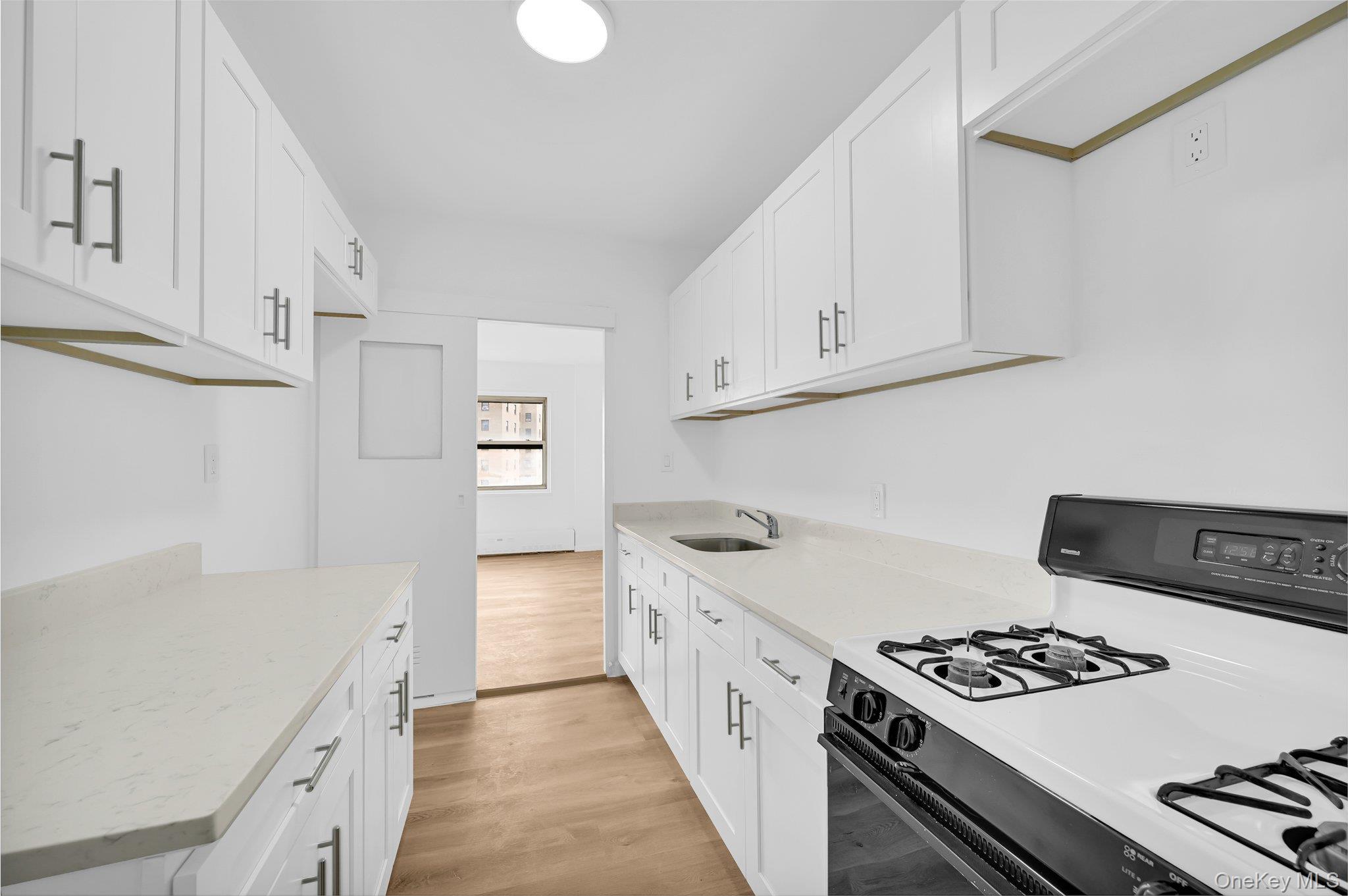 3 Fordham Hill Oval # 14F, Bronx, NY 10468