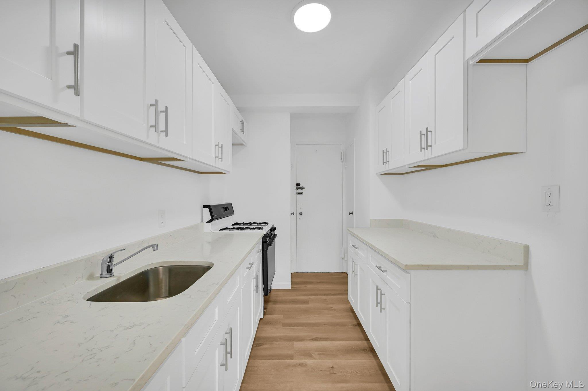 3 Fordham Hill Oval # 14F, Bronx, NY 10468