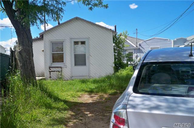 102-23 Russell Street, Hamilton Beach, NY 11414