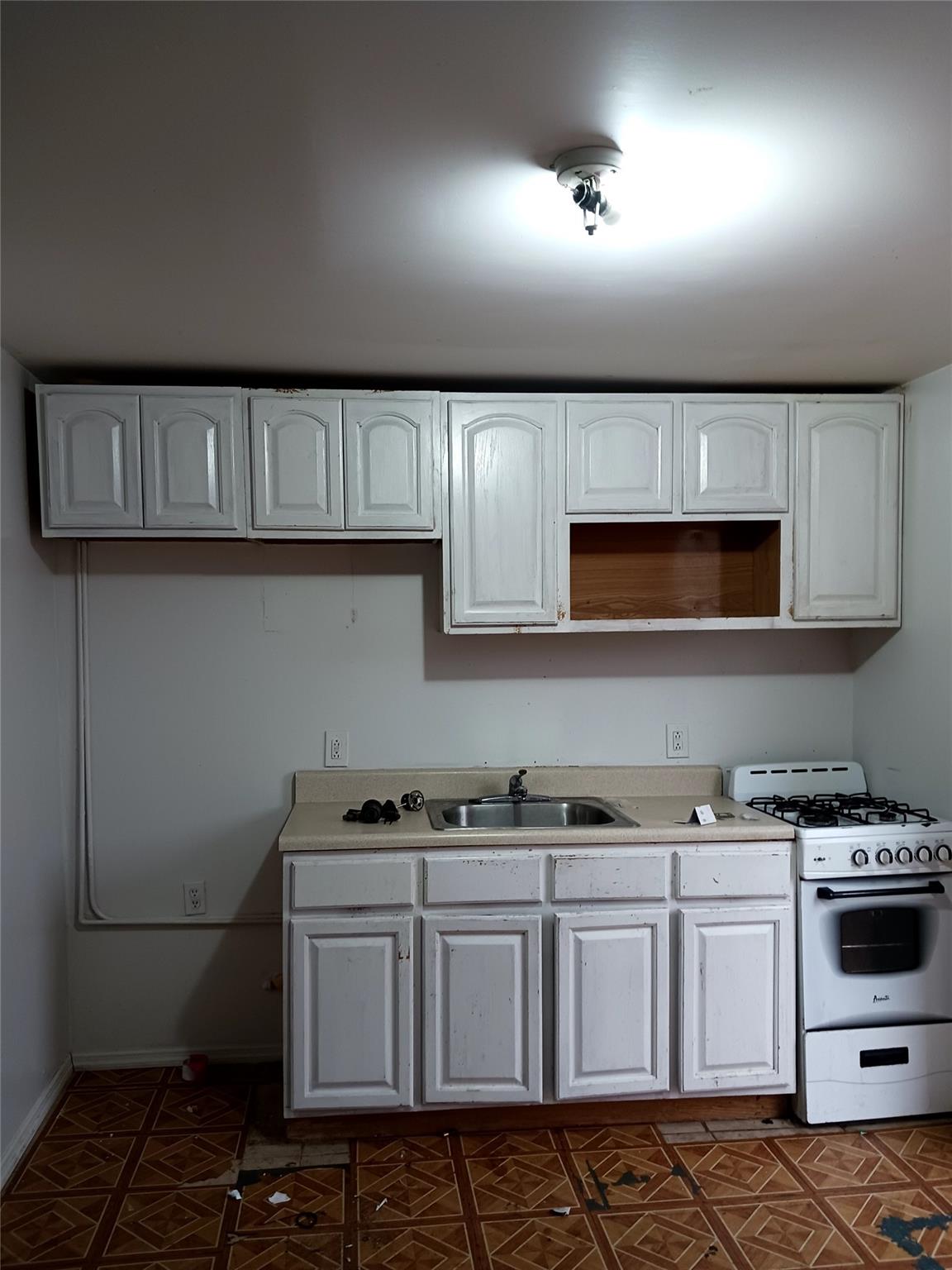 102-23 Russell Street, Hamilton Beach, NY 11414