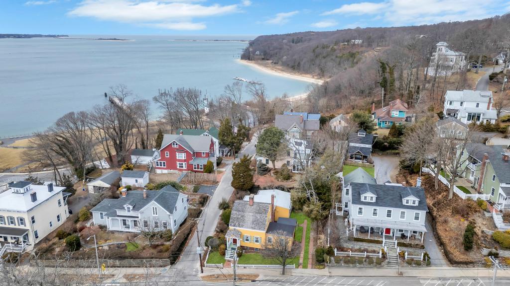 201 E Broadway, Port Jefferson, NY 11777