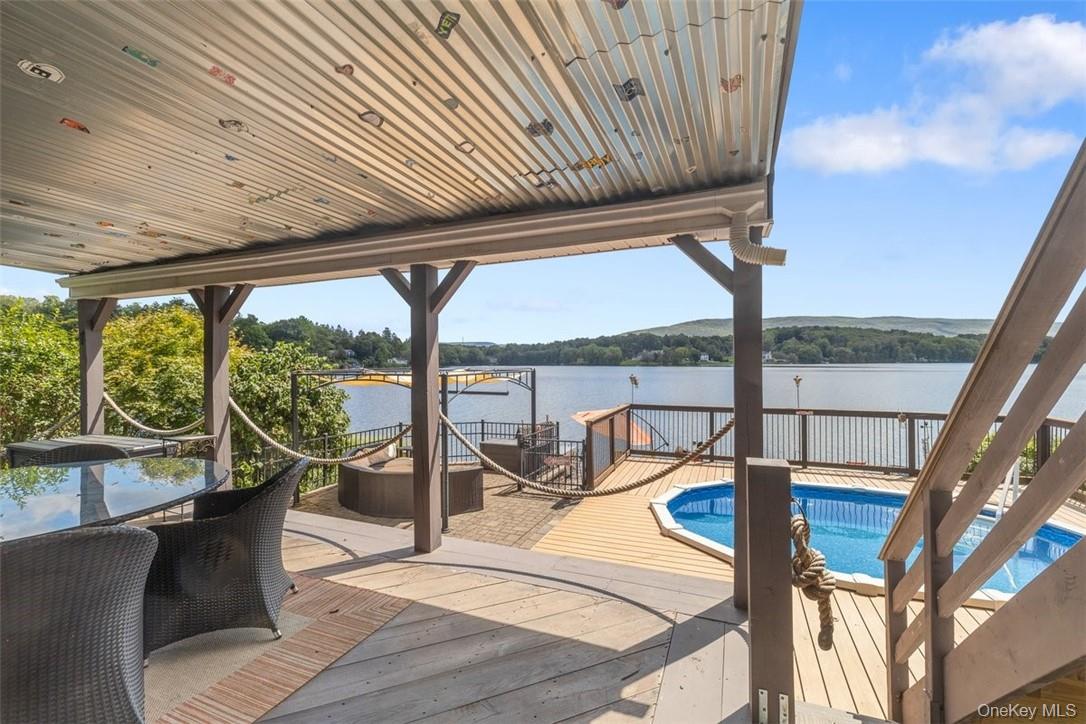 545 Shore Drive, New Windsor, NY 12553