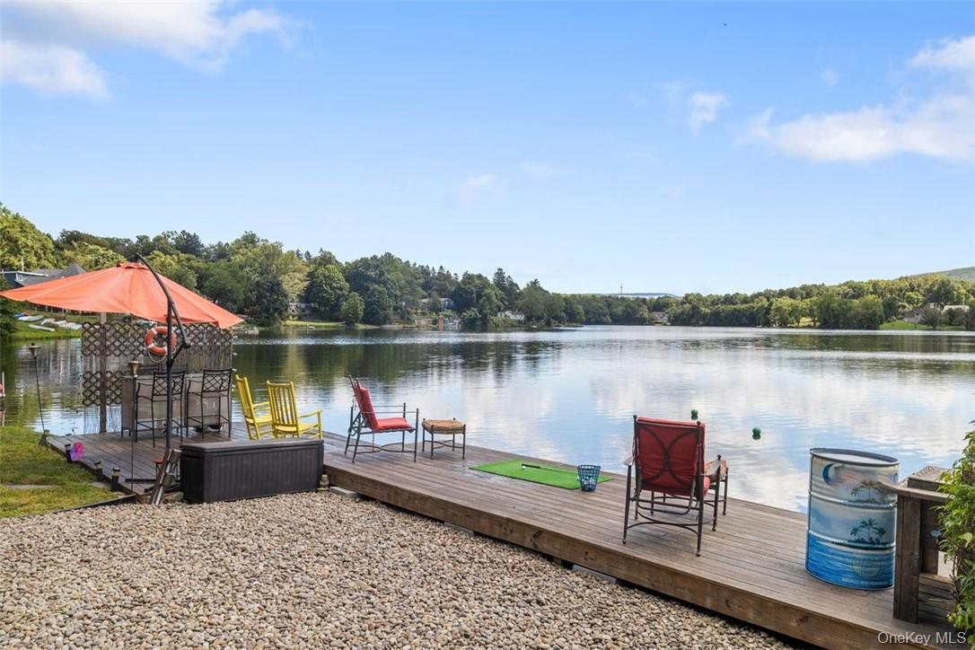 545 Shore Drive, New Windsor, NY 12553