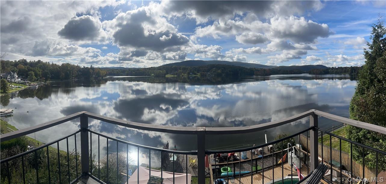 545 Shore Drive, New Windsor, NY 12553