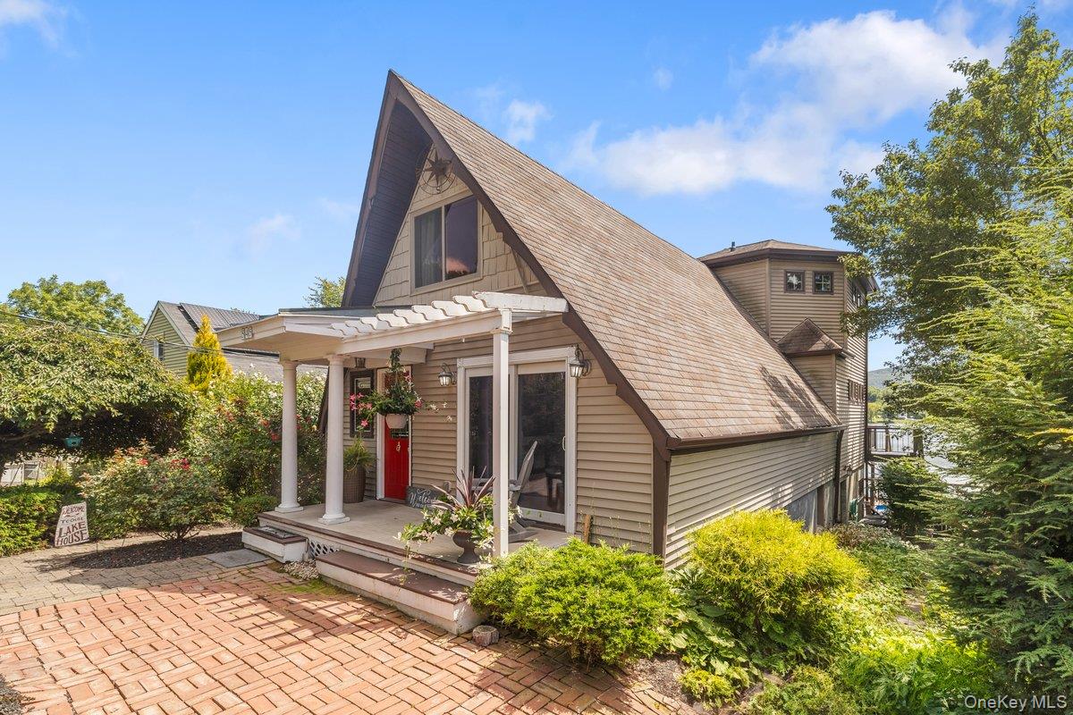 545 Shore Drive, New Windsor, NY 12553