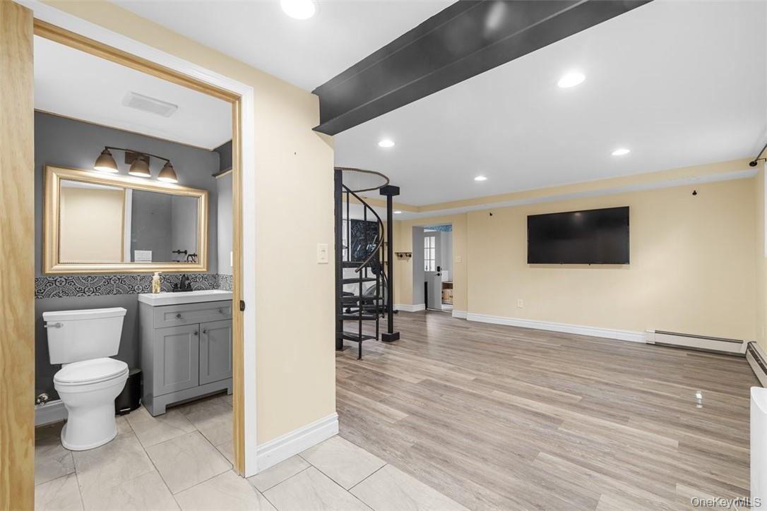 545 Shore Drive, New Windsor, NY 12553