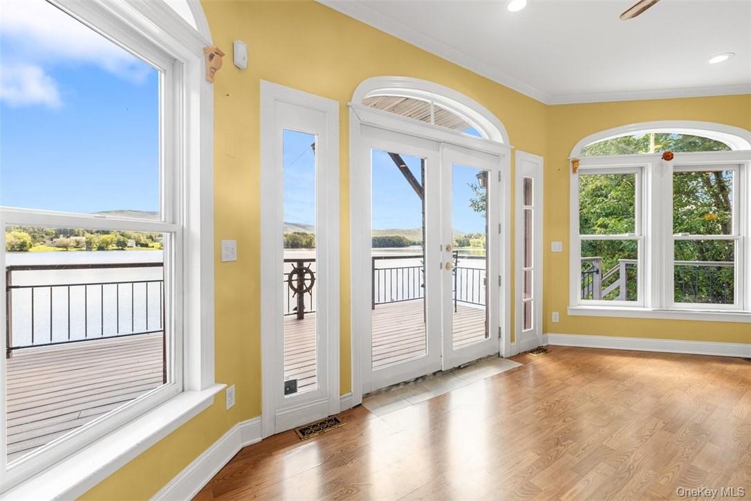 545 Shore Drive, New Windsor, NY 12553