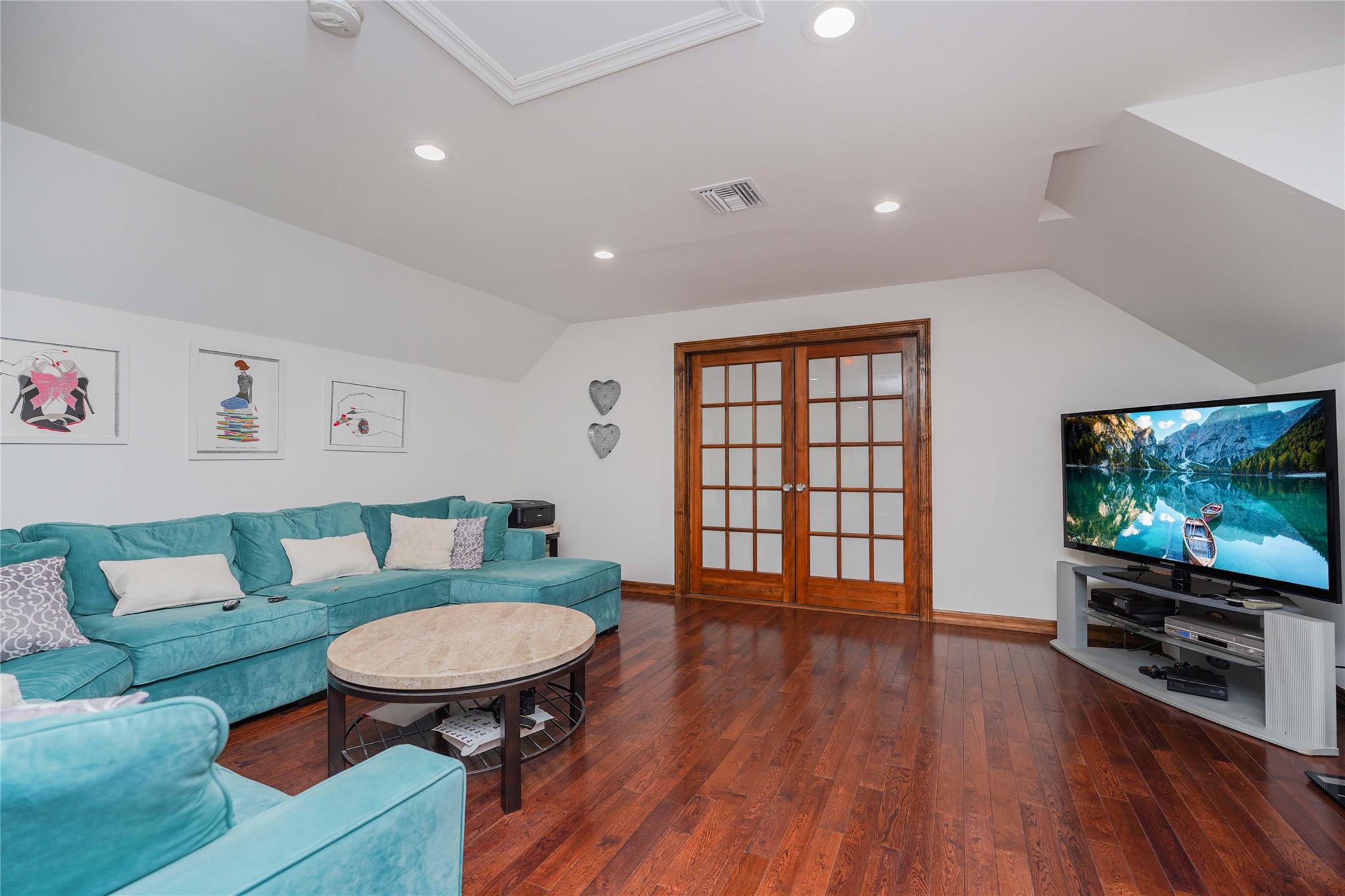 42 Elmhurst Avenue, Staten Island, NY 10301