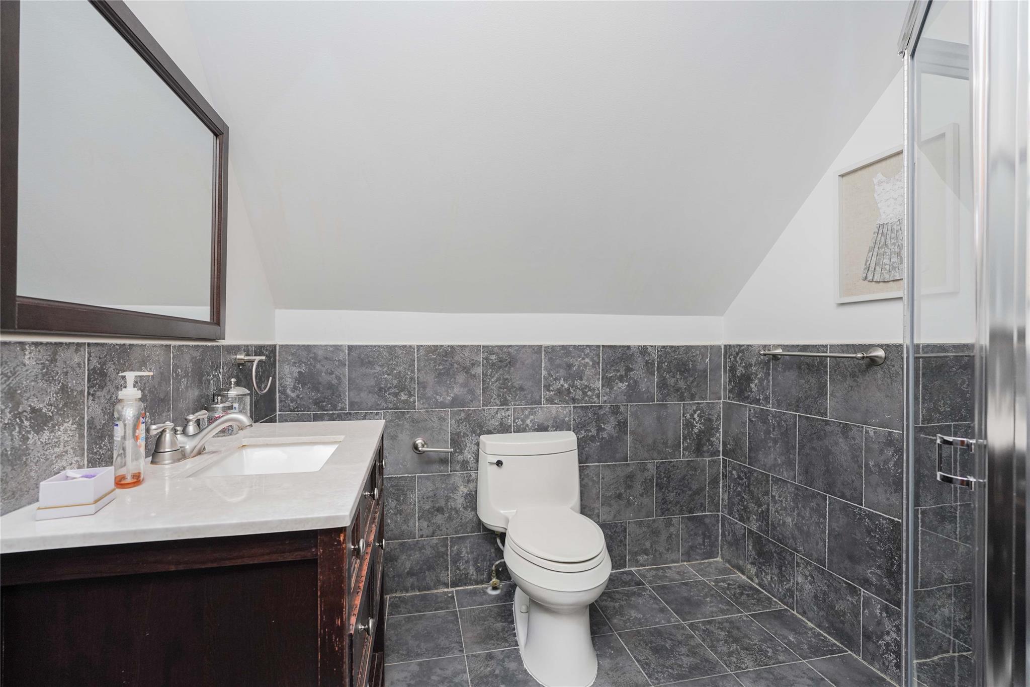 42 Elmhurst Avenue, Staten Island, NY 10301