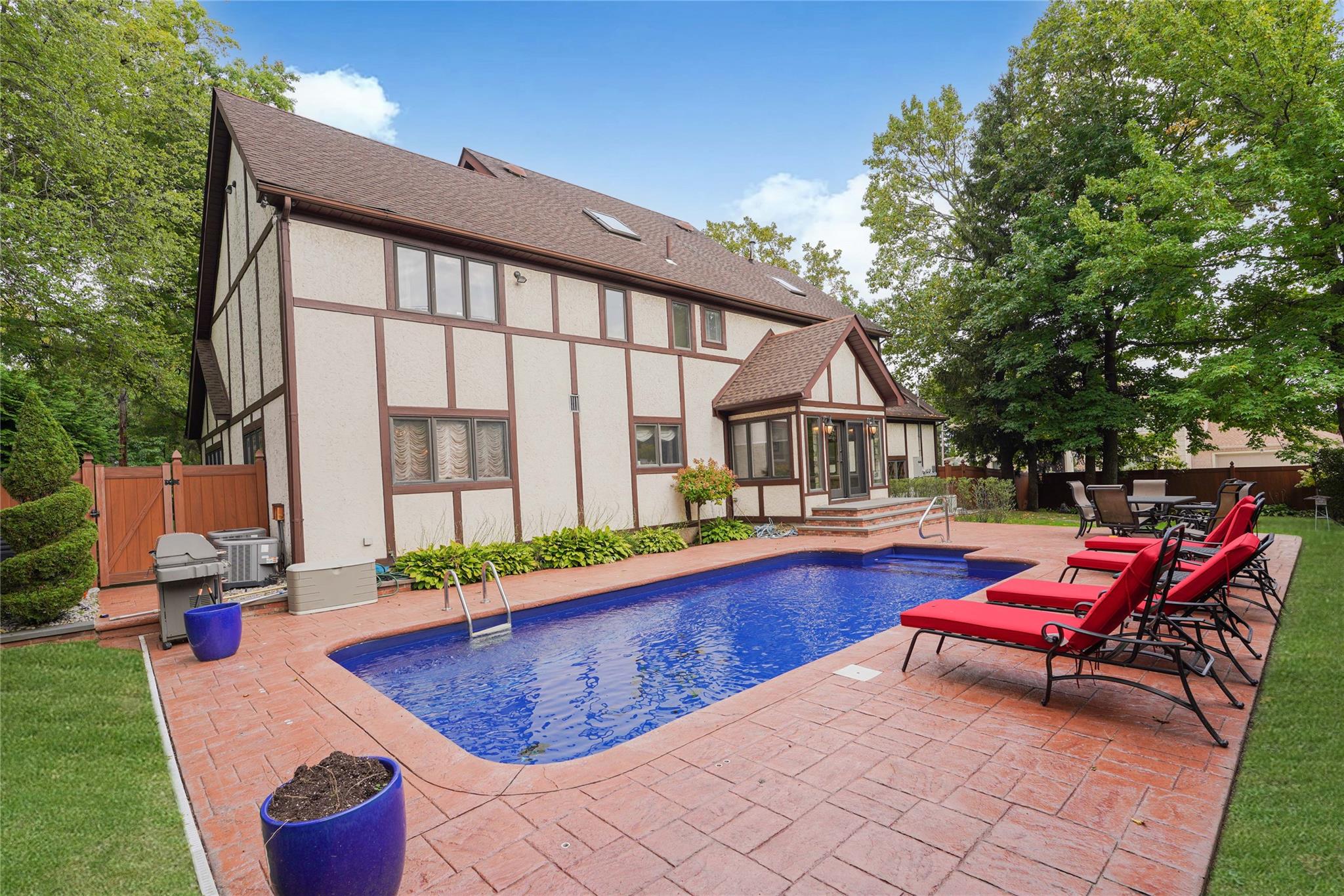 42 Elmhurst Avenue, Staten Island, NY 10301