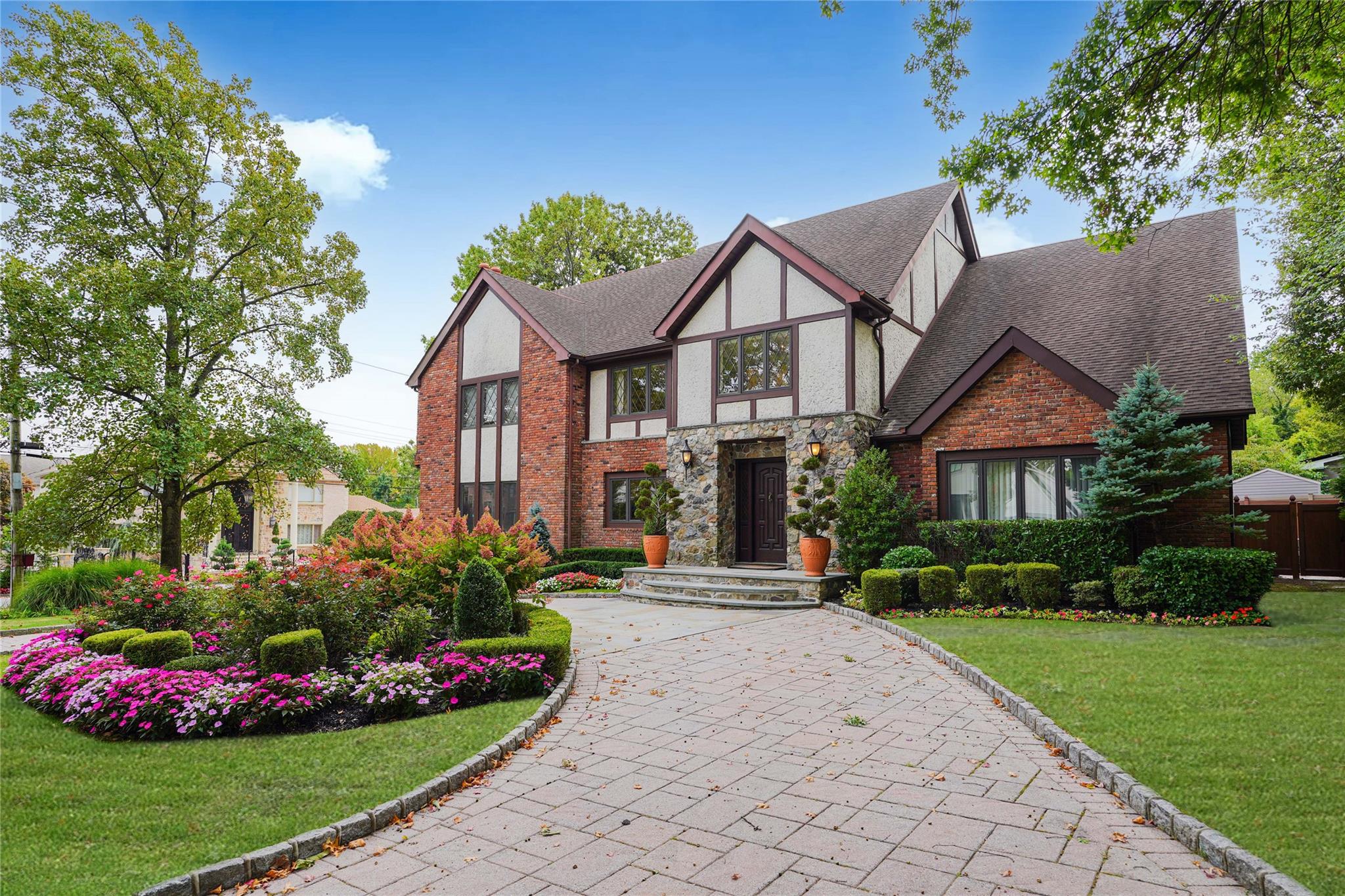 42 Elmhurst Avenue, Staten Island, NY 10301