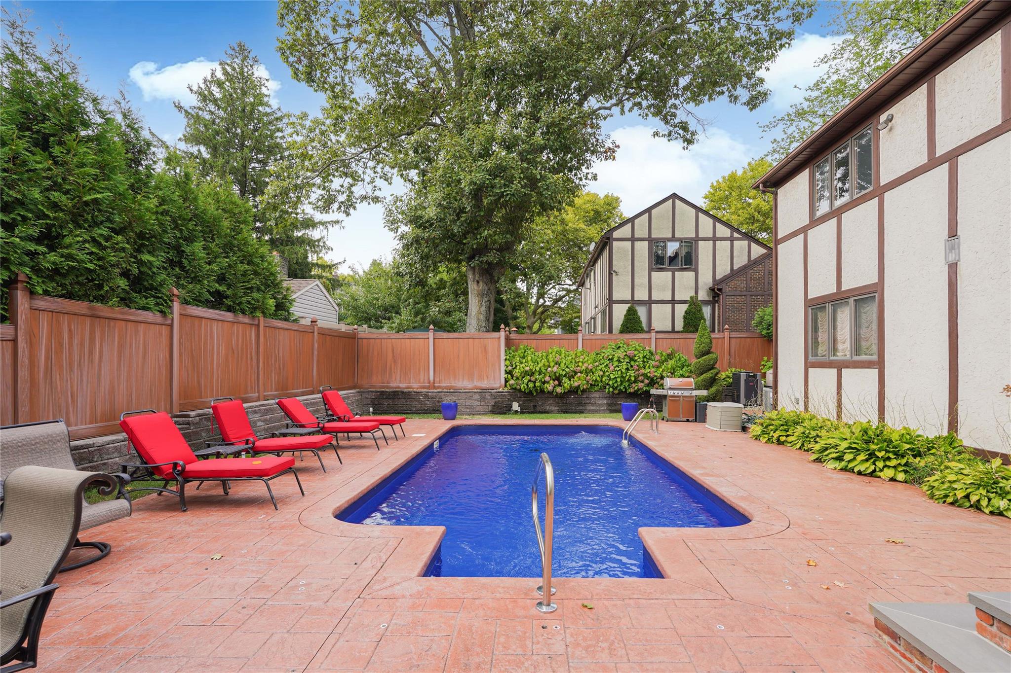 42 Elmhurst Avenue, Staten Island, NY 10301