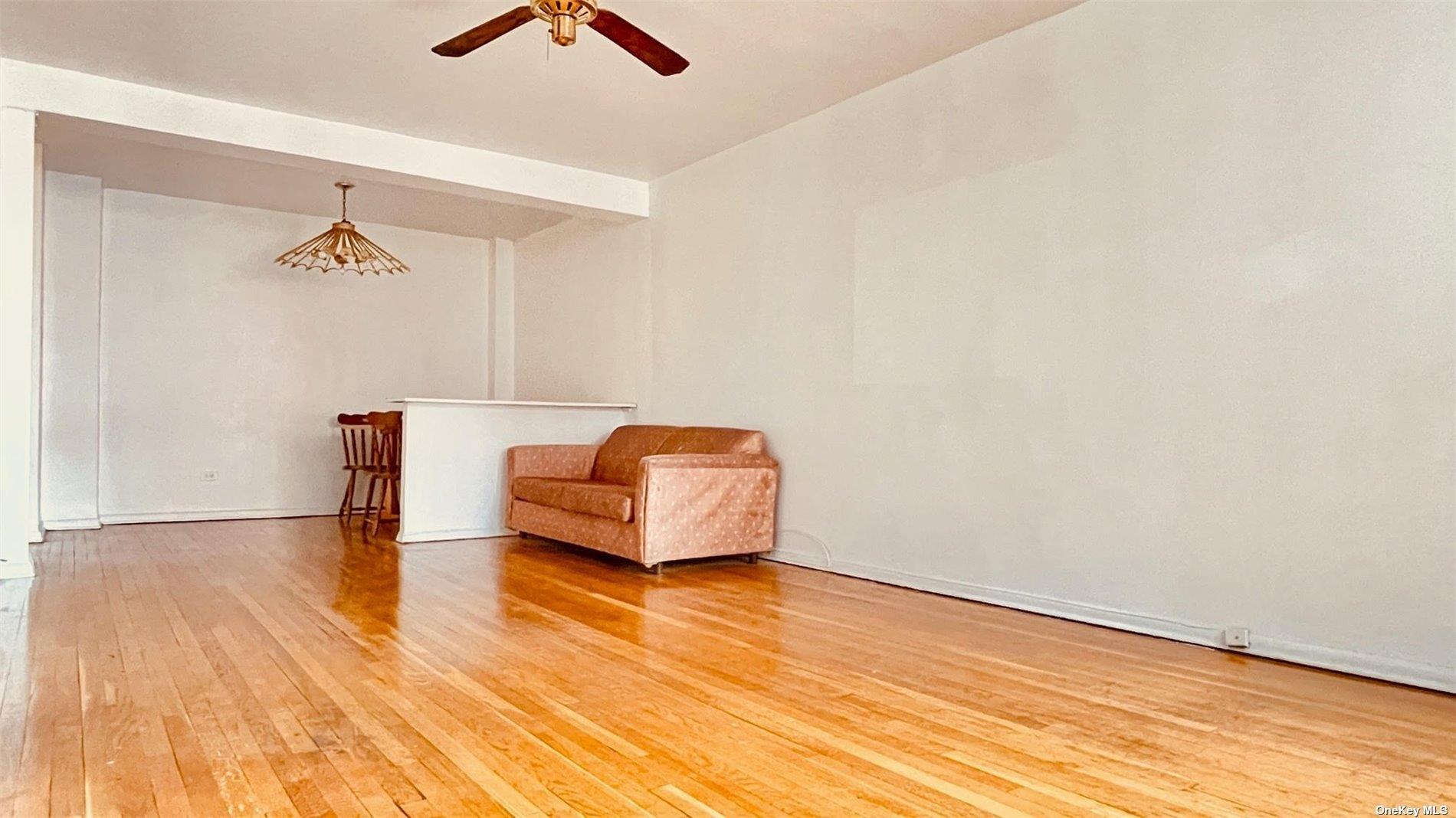 142-05 Roosevelt Avenue # 521, Flushing, NY 11354