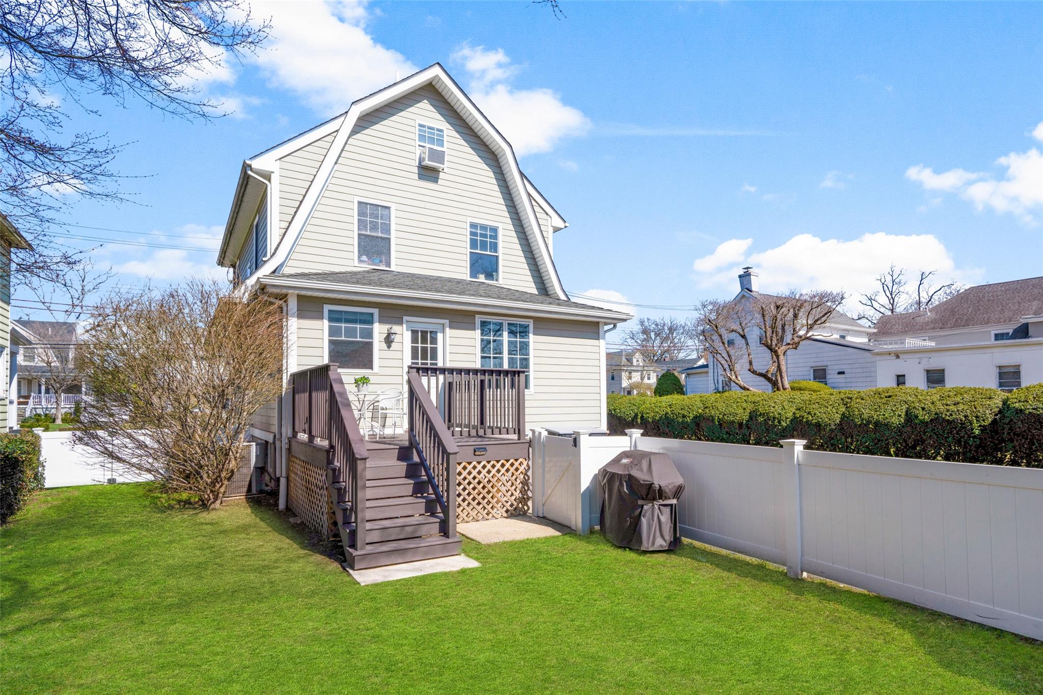 428 N Barry Avenue, Mamaroneck, NY 10543