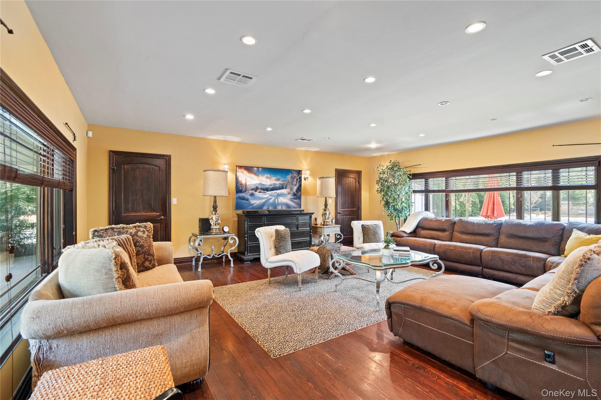 1 Pine Valley Road, Upper Brookville, NY 11771