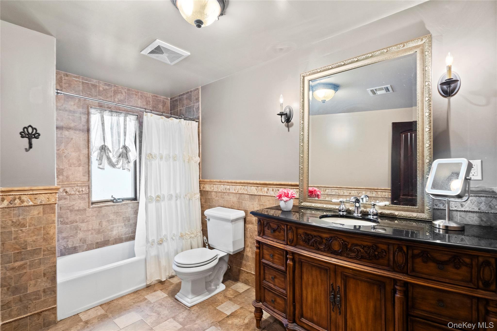 1 Pine Valley Road, Upper Brookville, NY 11771