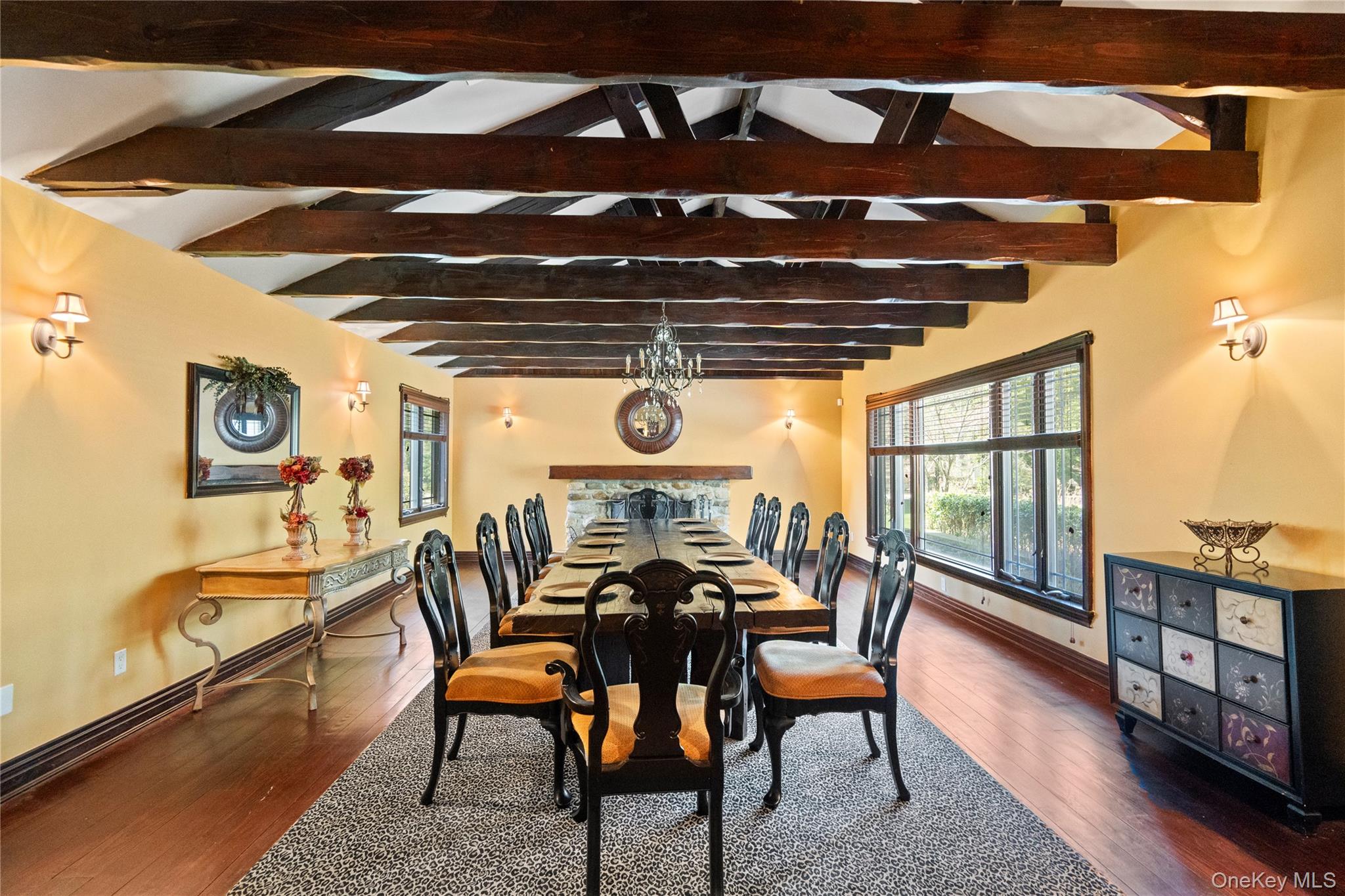 1 Pine Valley Road, Upper Brookville, NY 11771