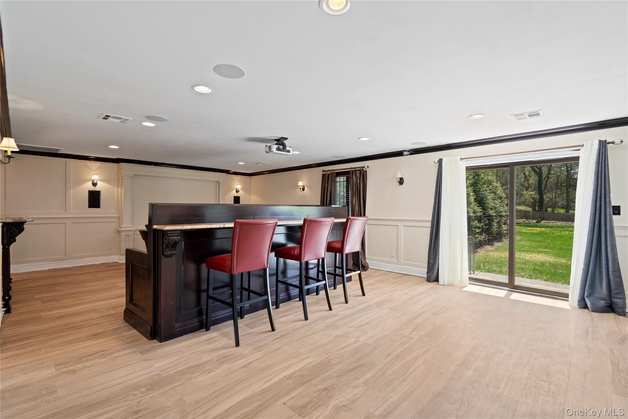 1 Pine Valley Road, Upper Brookville, NY 11771