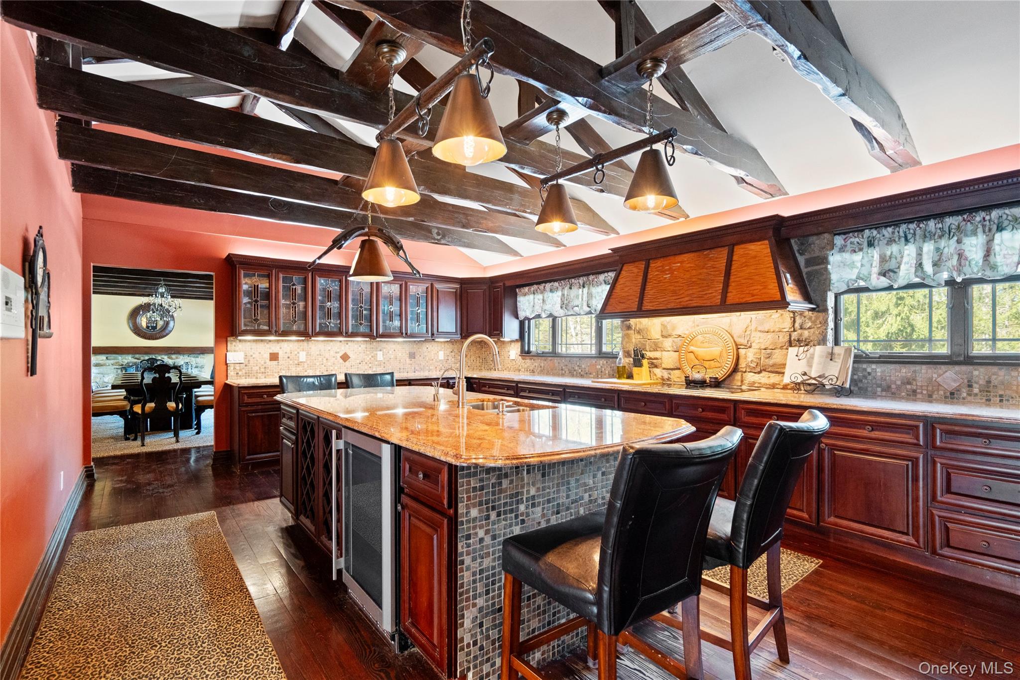 1 Pine Valley Road, Upper Brookville, NY 11771