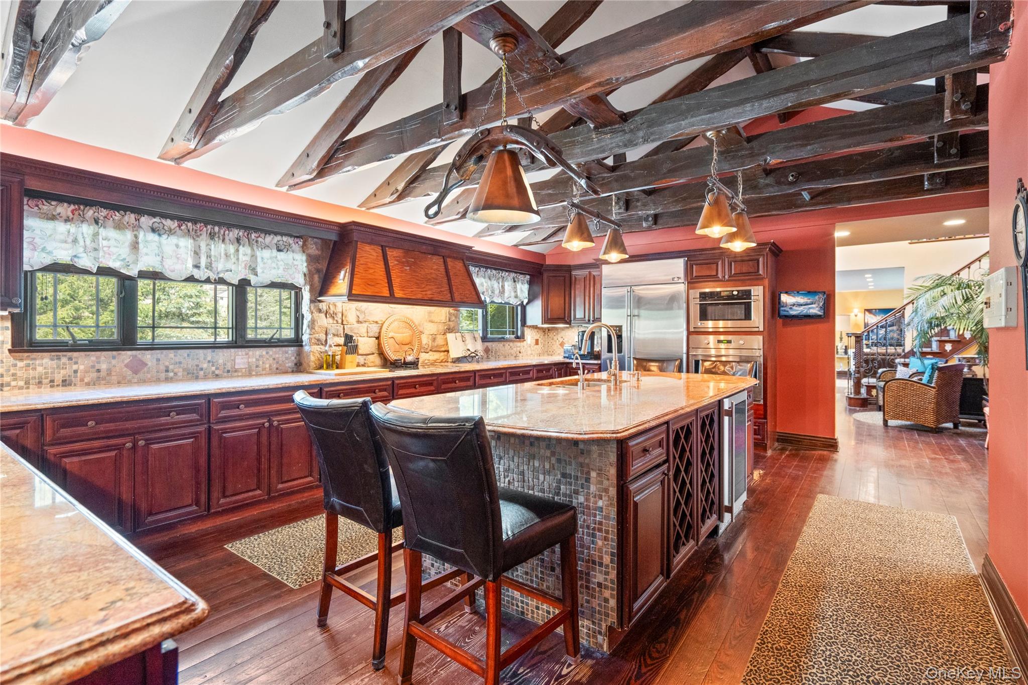 1 Pine Valley Road, Upper Brookville, NY 11771