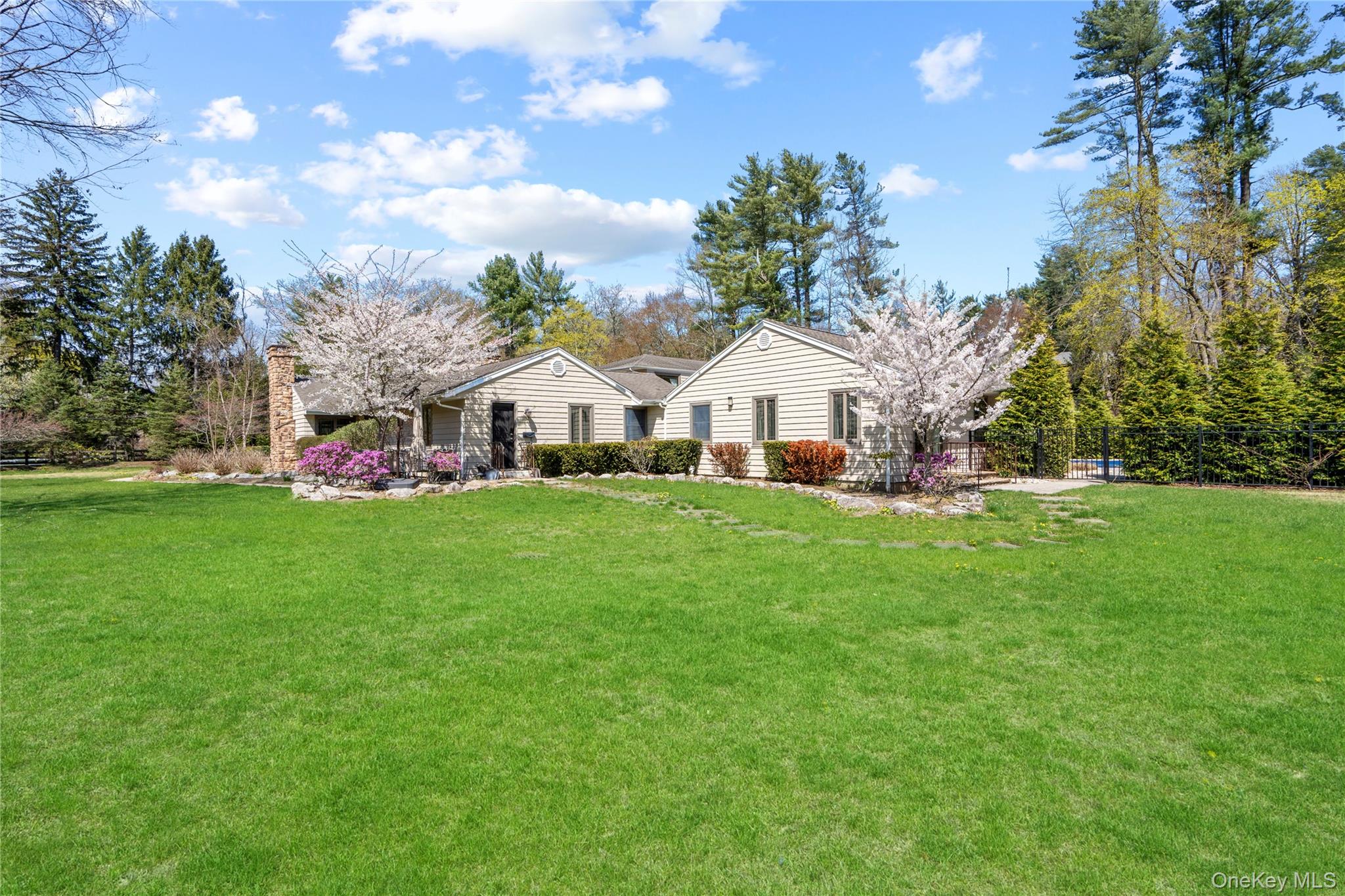 1 Pine Valley Road, Upper Brookville, NY 11771