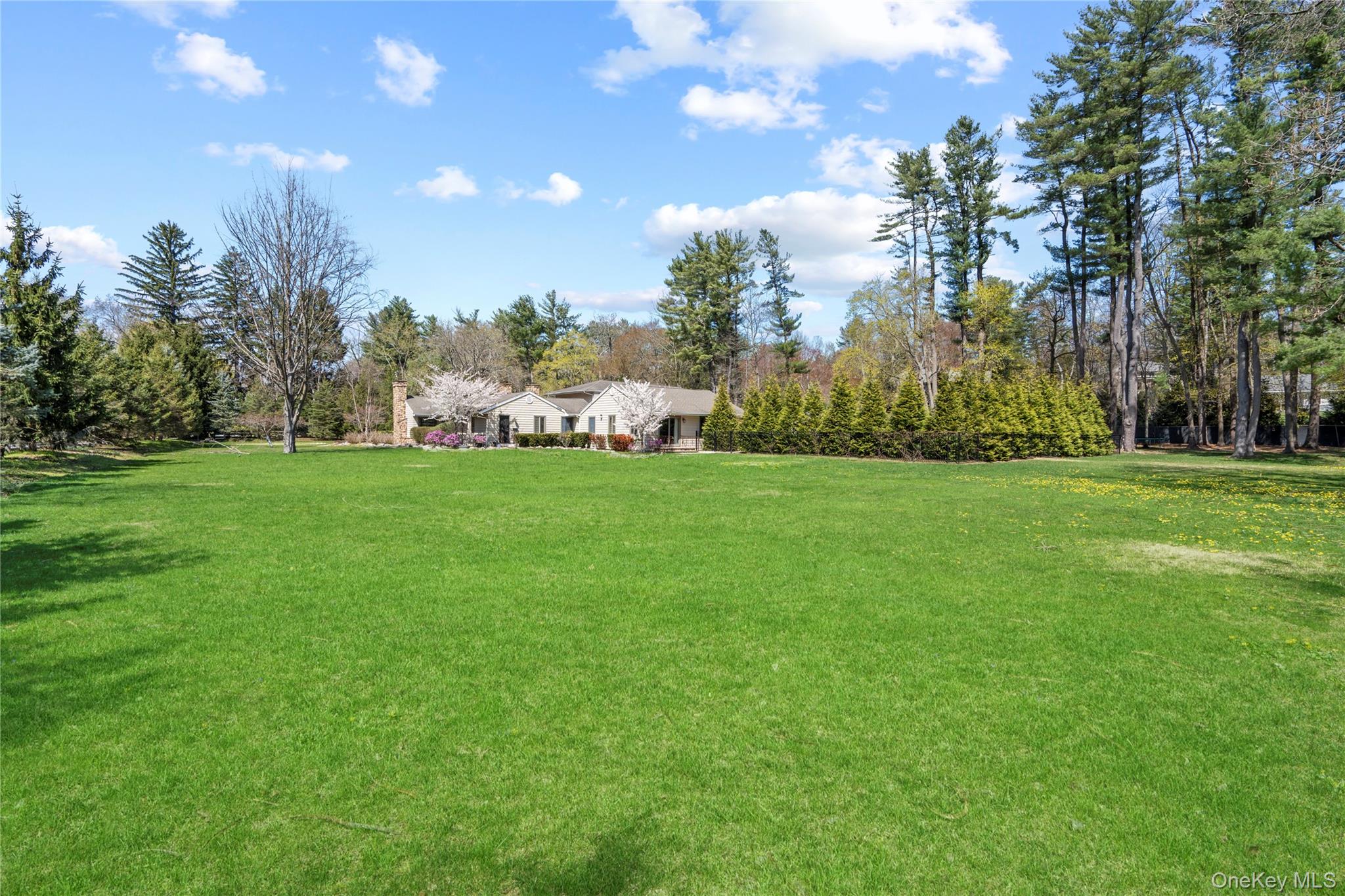 1 Pine Valley Road, Upper Brookville, NY 11771