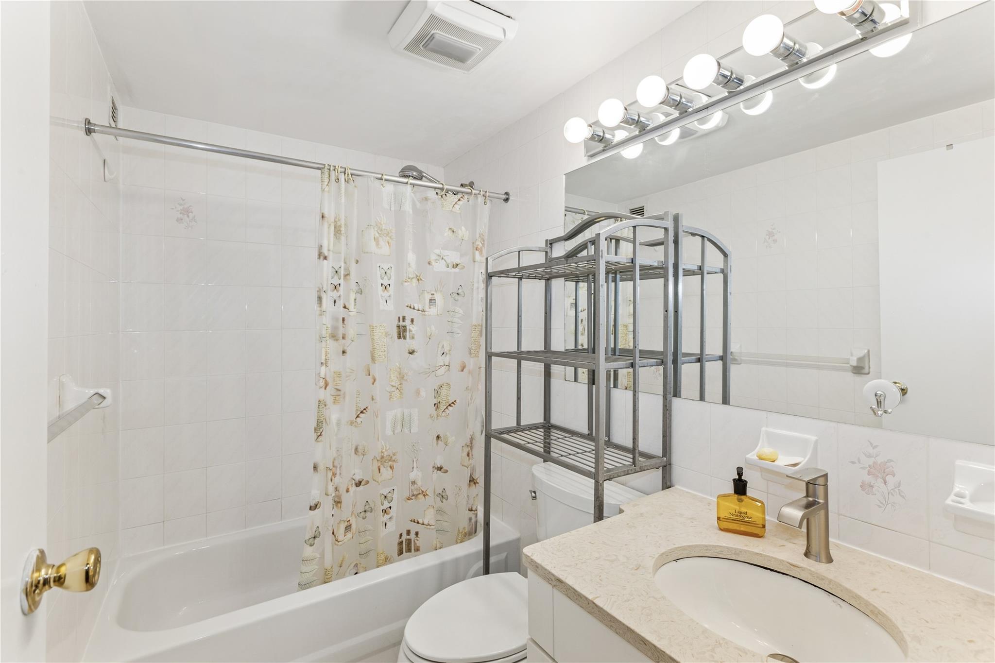 4158 Judge Street # 2B, Elmhurst, NY 11373
