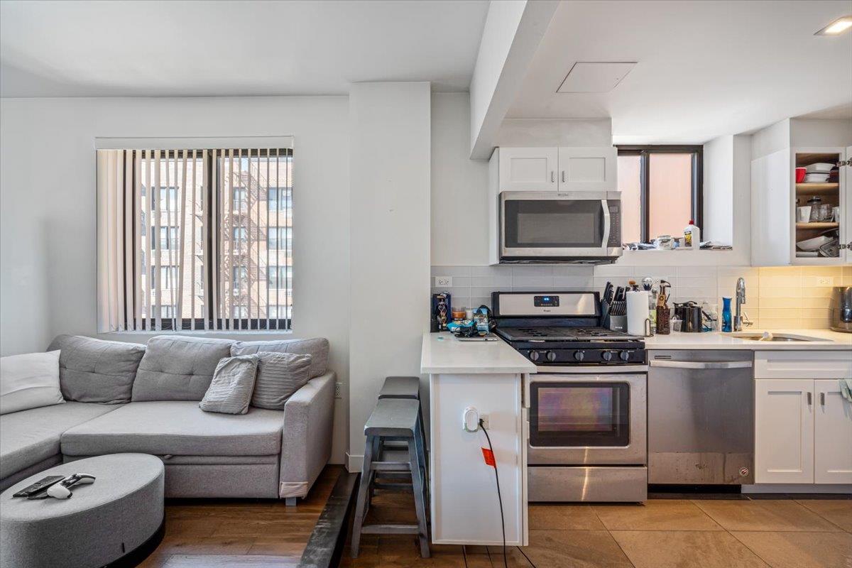 87-22 51st Avenue # 4H, Elmhurst, NY 11373