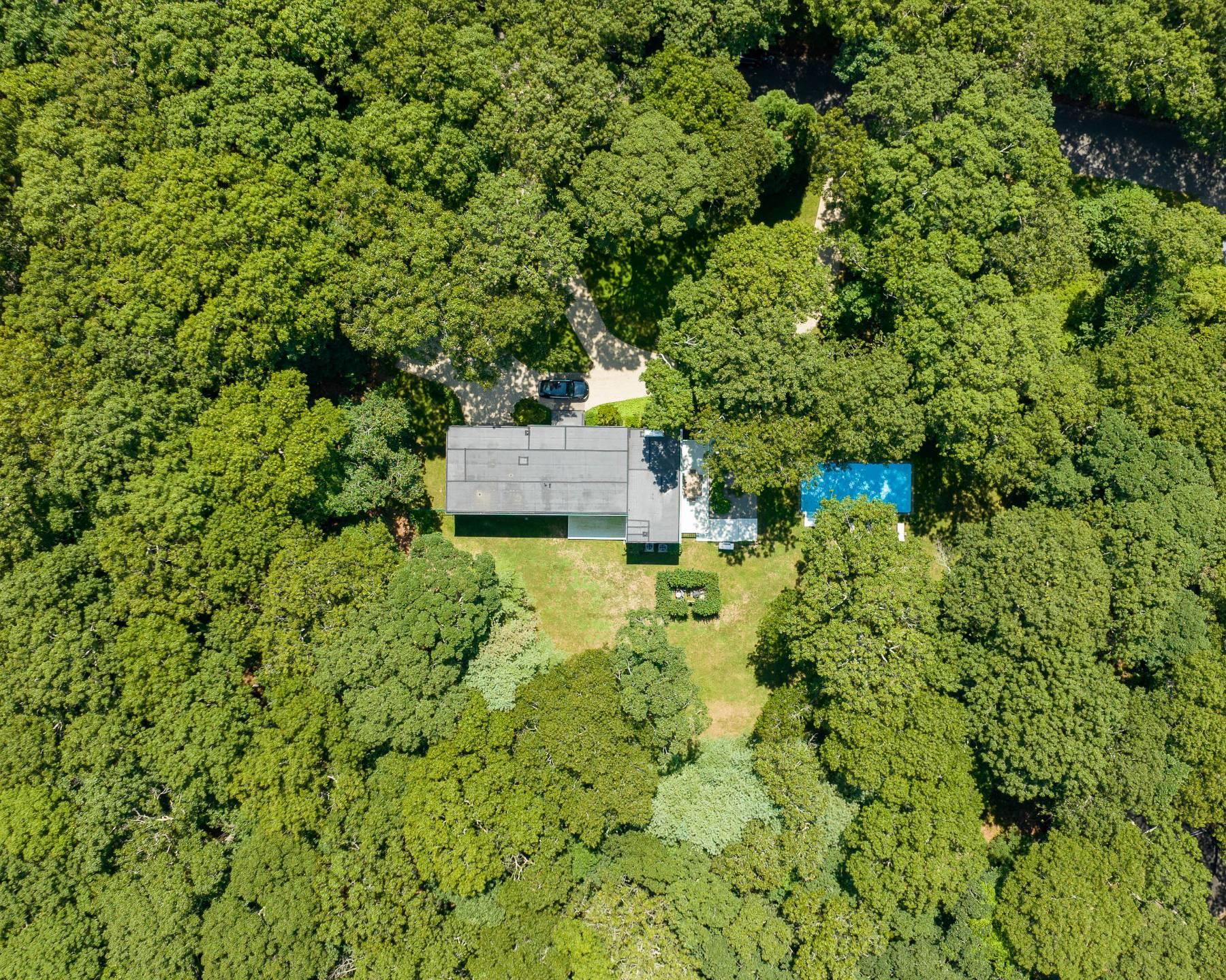 28 Georgica Close Road, East Hampton, NY 11937