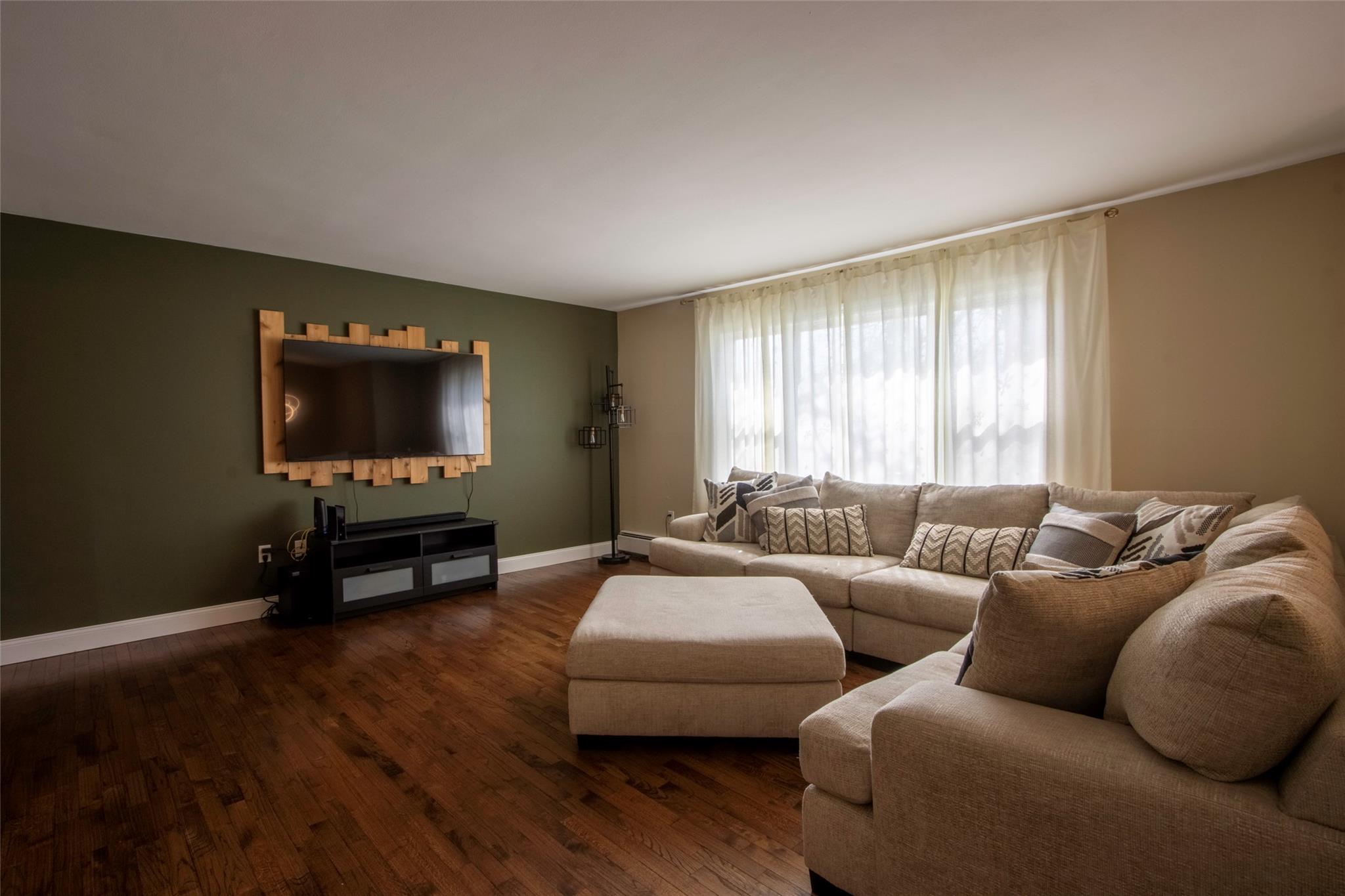 108 Parkdale Drive, New Windsor, NY 12553