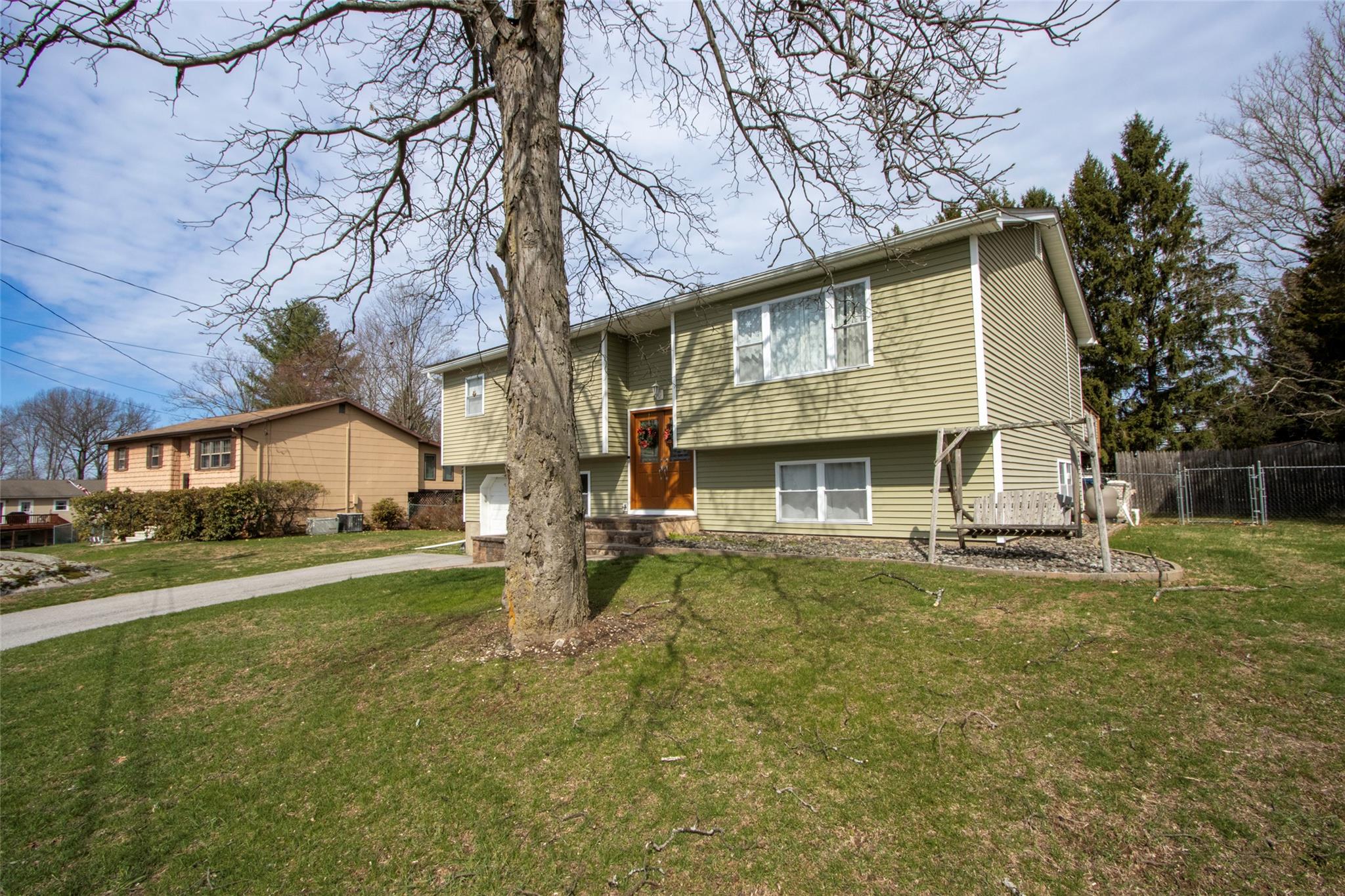 108 Parkdale Drive, New Windsor, NY 12553