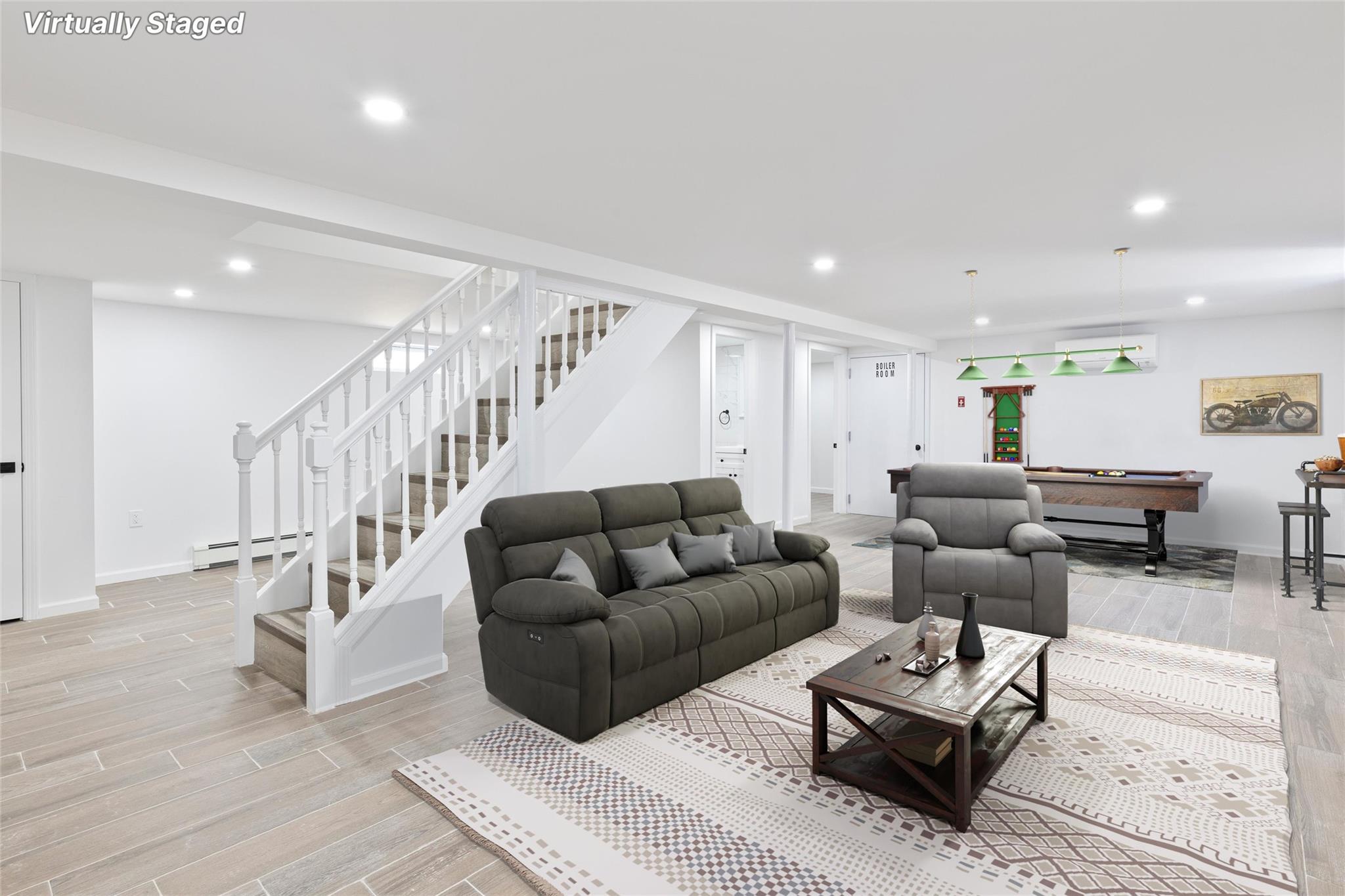 82 Albertson Place, Mineola, NY 11501