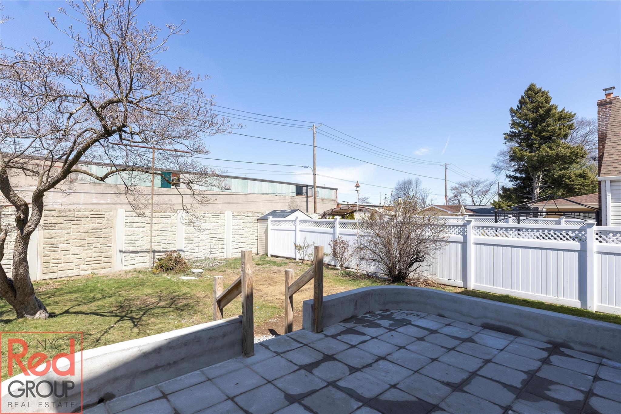 82 Albertson Place, Mineola, NY 11501