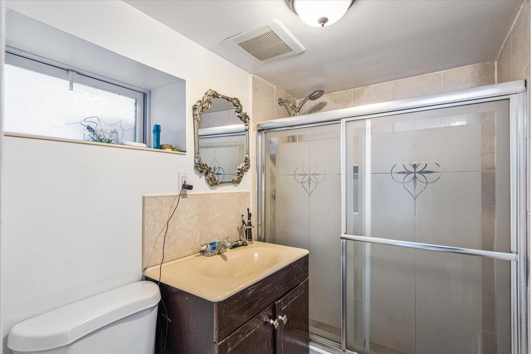 1865 Mulford Avenue, Bronx, NY 10461