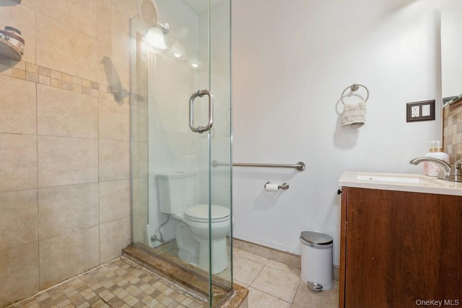 1185 E Broadway # 4 A, Hewlett, NY 11557