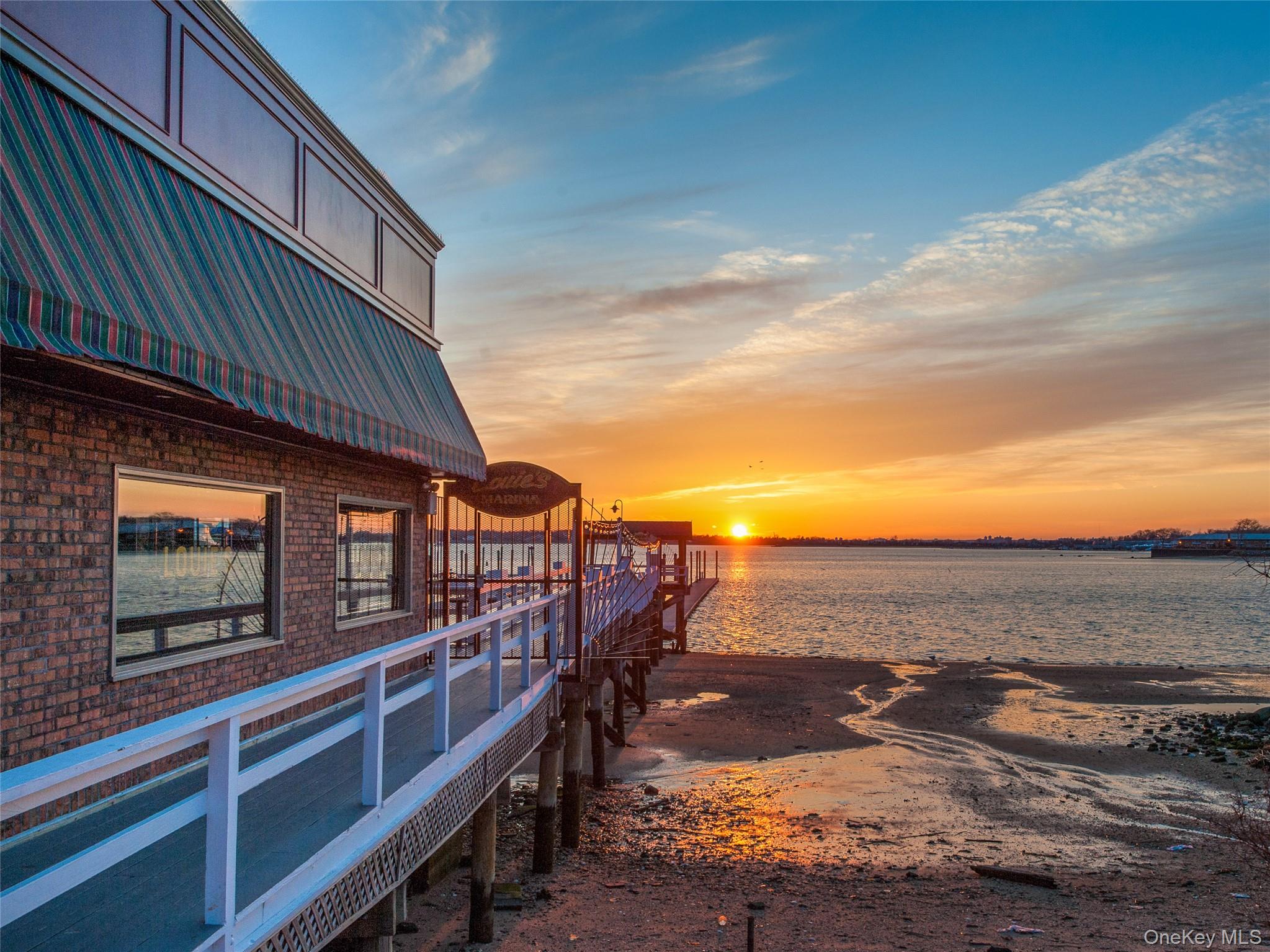 454 Main Street, Port Washington, NY 11050