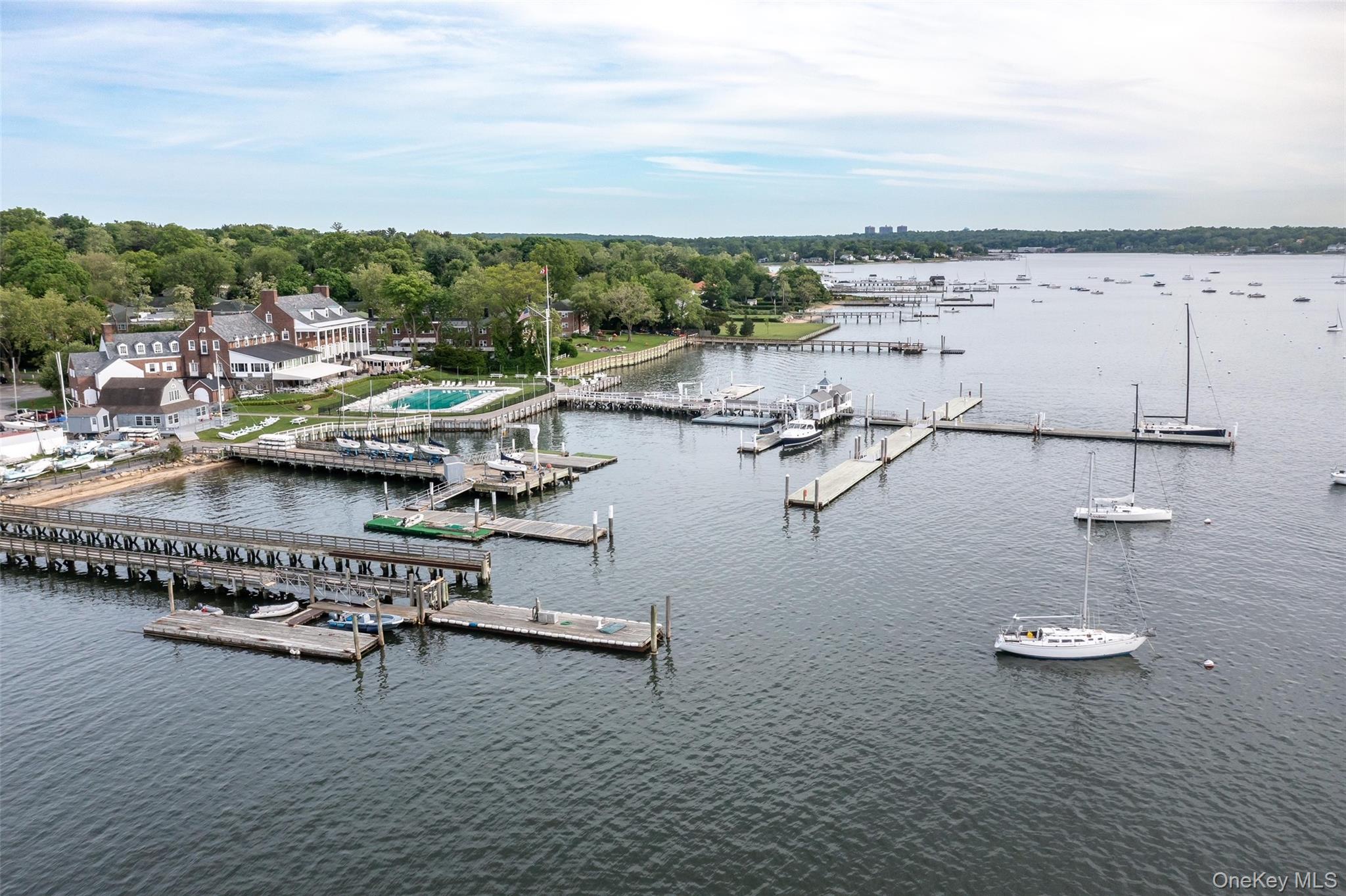 454 Main Street, Port Washington, NY 11050