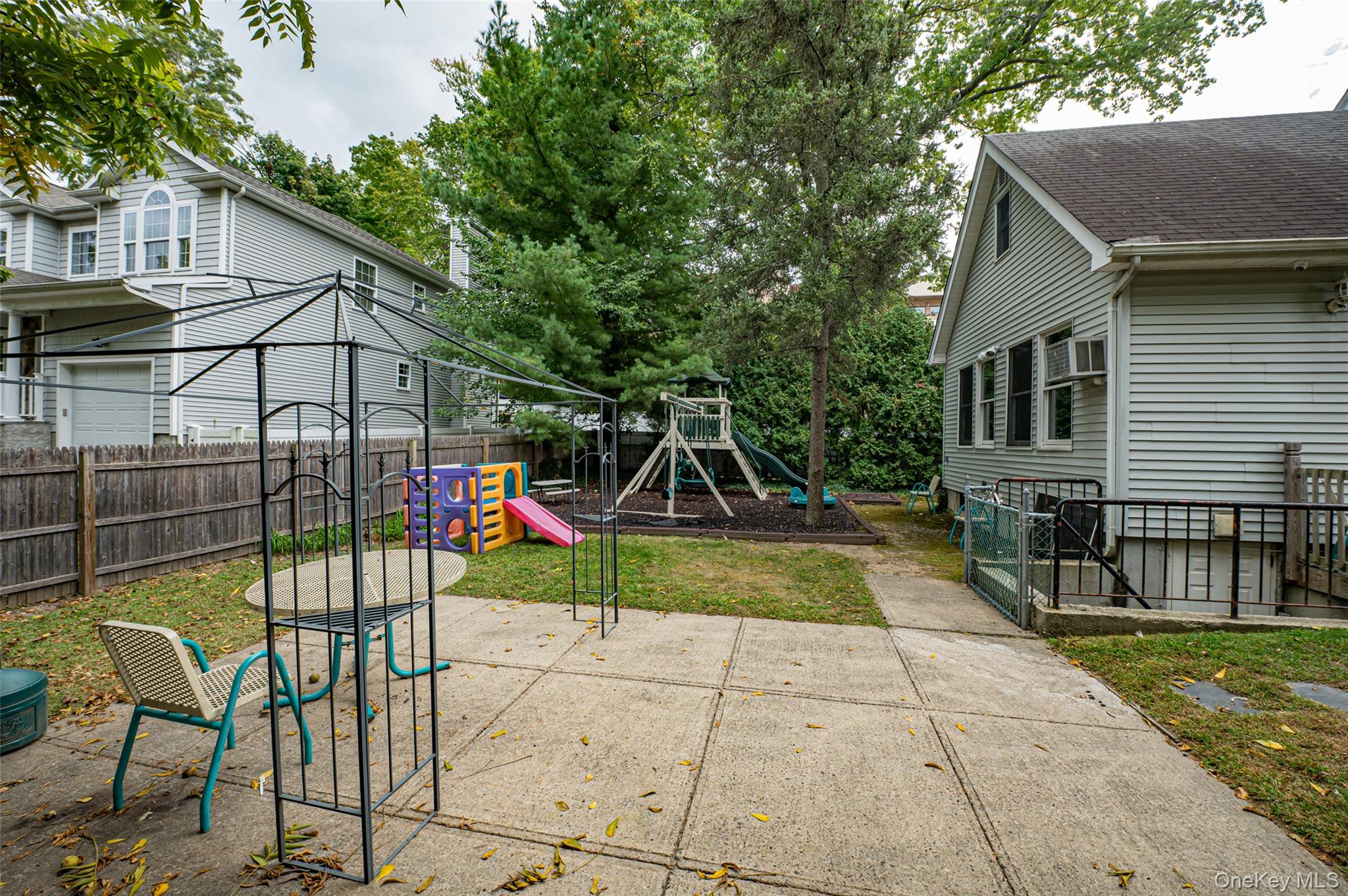 454 Main Street, Port Washington, NY 11050