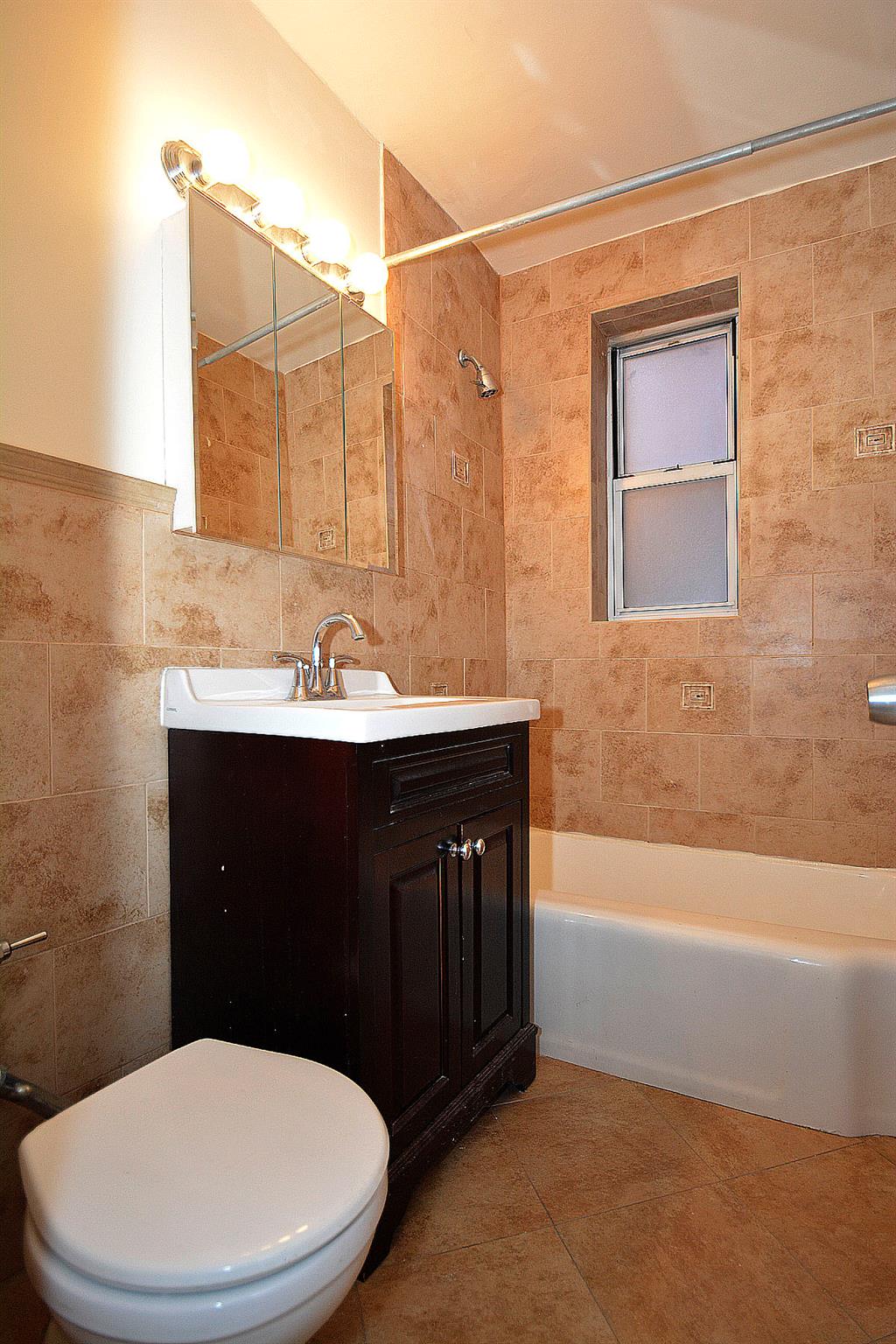 67-12 Yellowstone Blvd # B11, Forest Hills, NY 11375