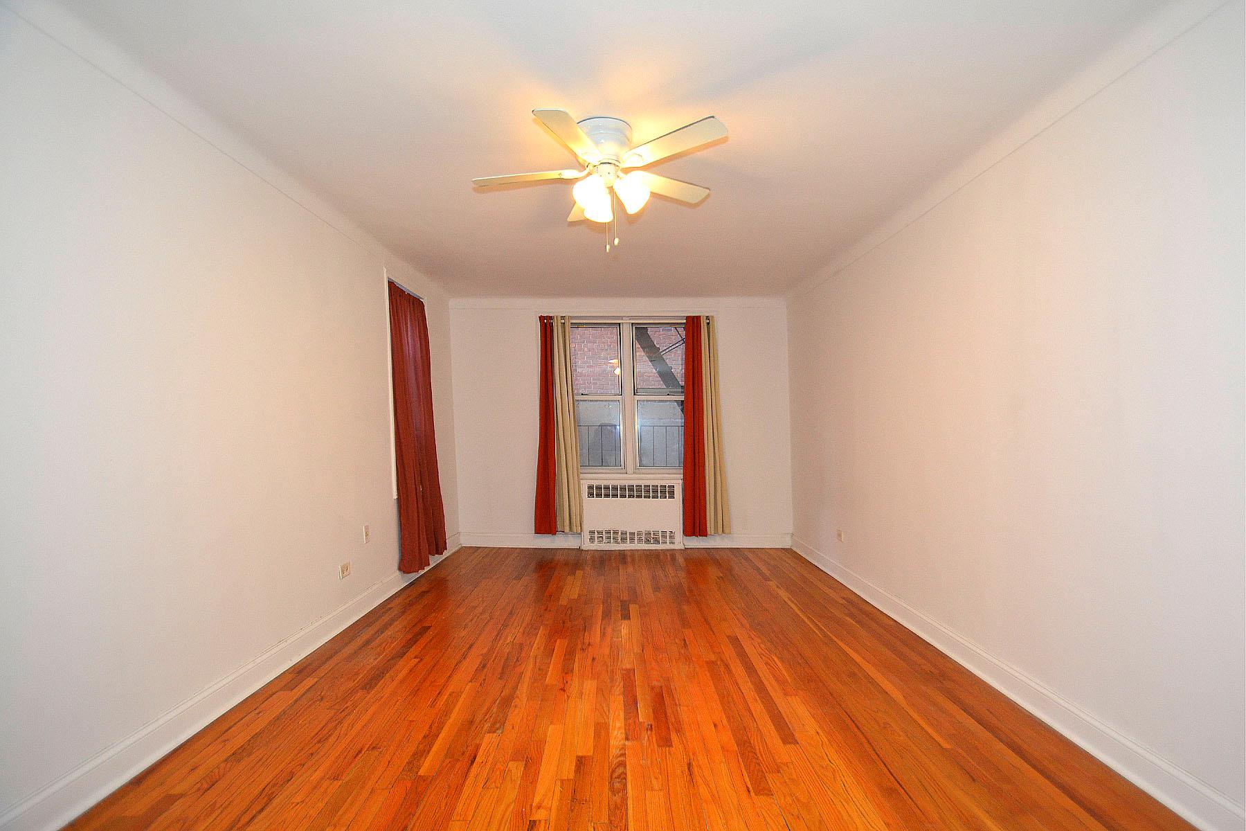 67-12 Yellowstone Blvd # B11, Forest Hills, NY 11375